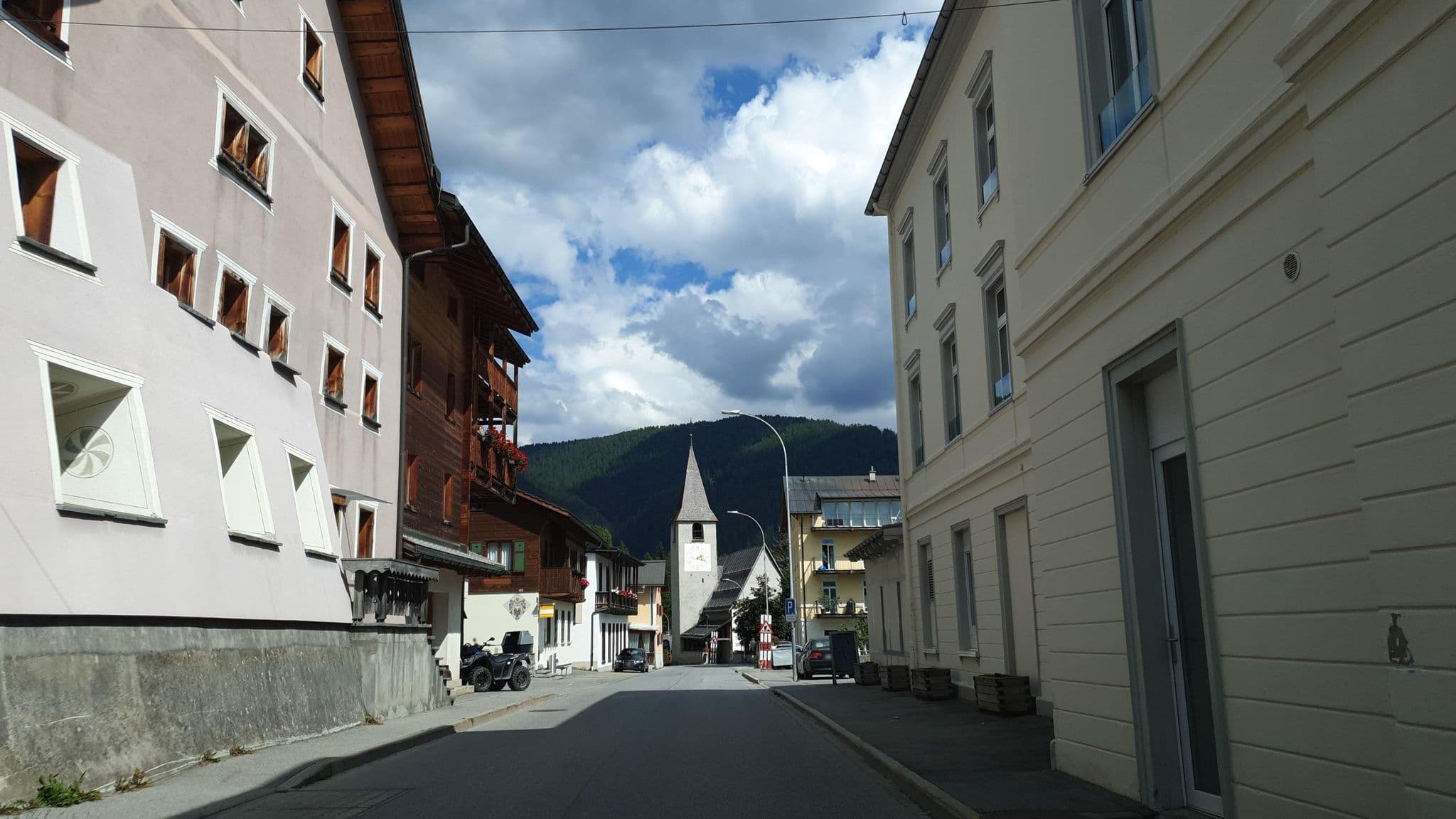 Street view near Bellevue Wiesen, Arosa — © jopparn (CC BY-SA · Mapillary)