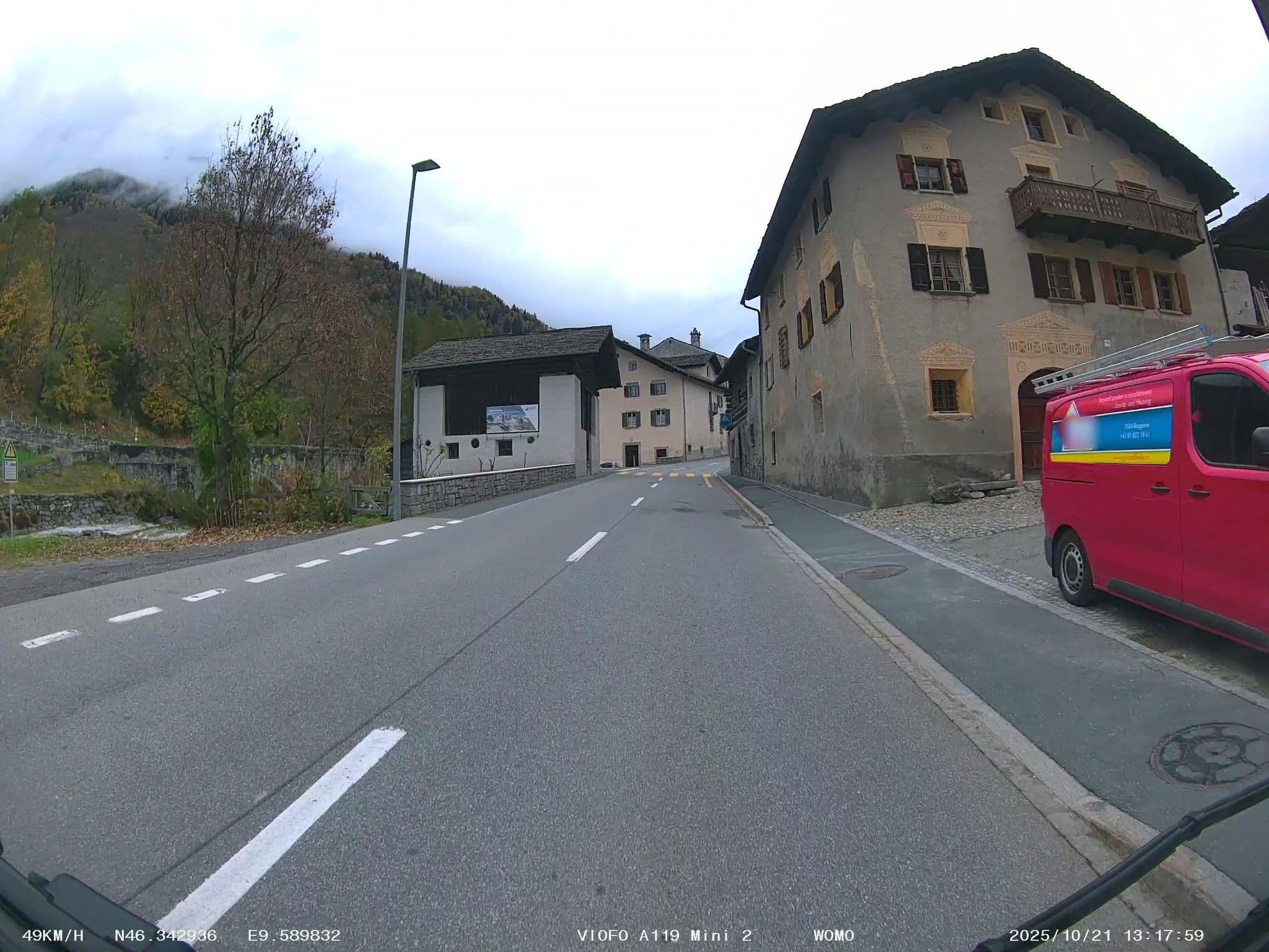 Street view near Ca d'Durig Inn, St. Moritz — © soulcover (CC BY-SA · Mapillary)
