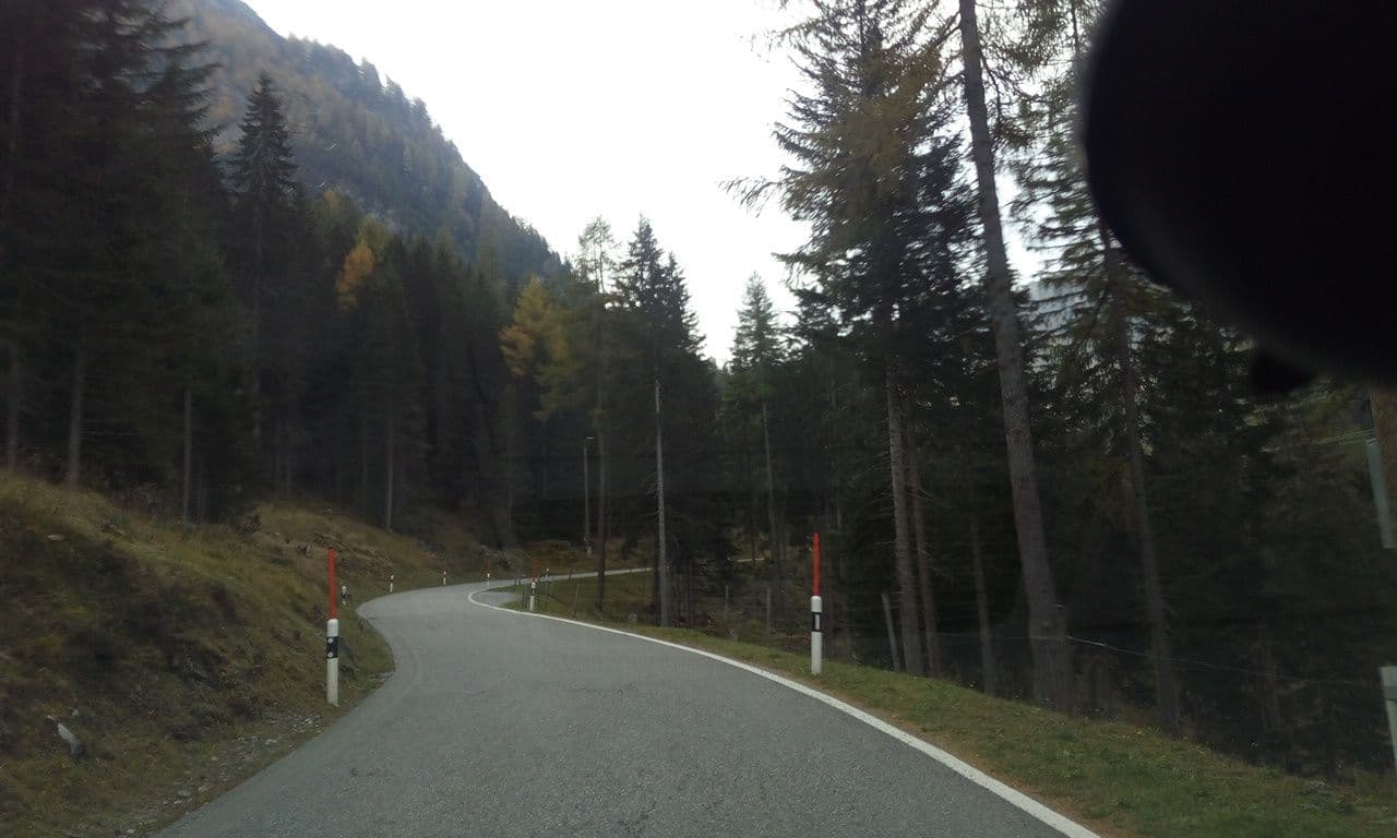 Street view near Barblan + Barandun, Samedan — © selfishseahorse (CC BY-SA · Mapillary)