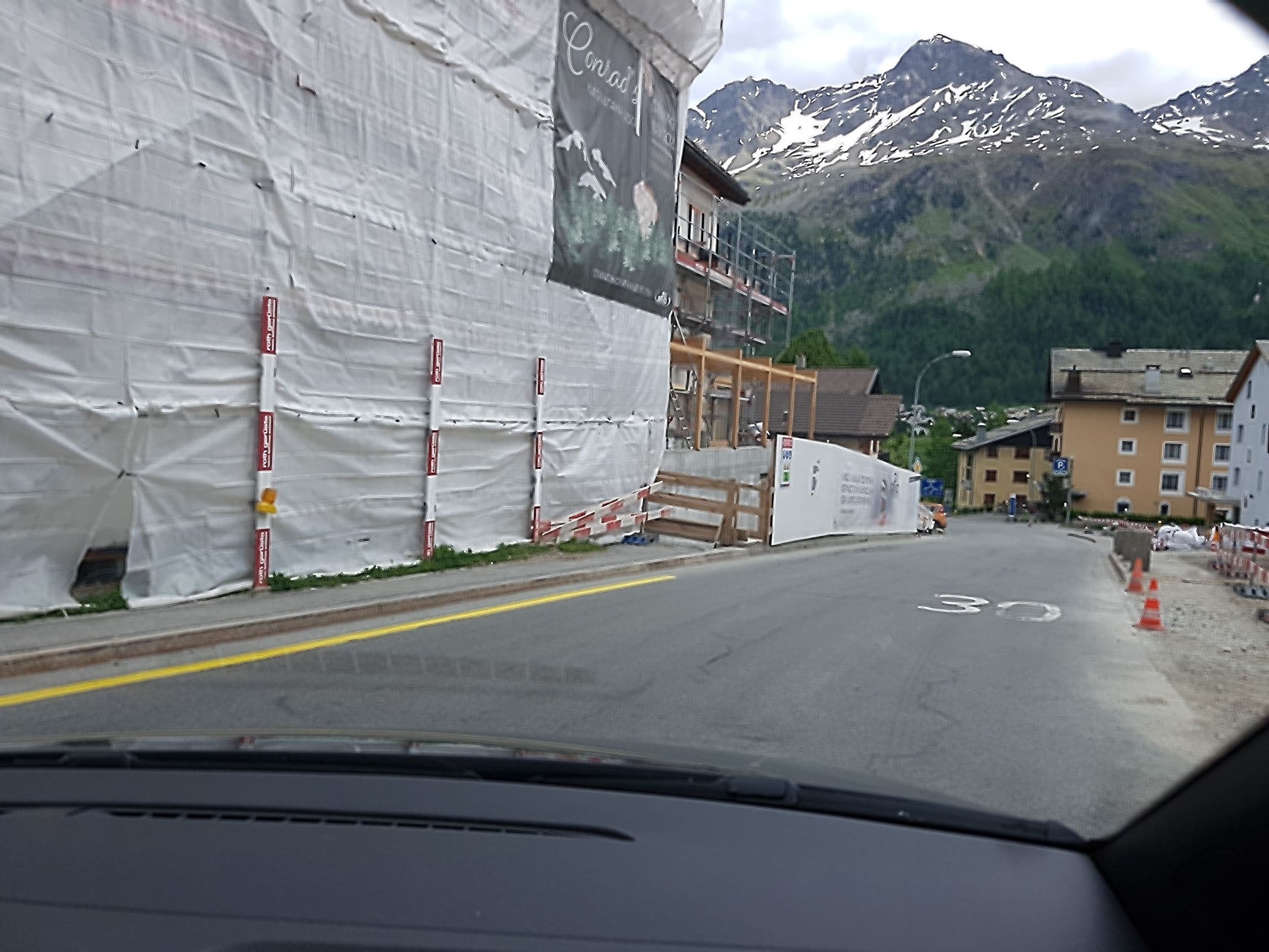 Street view near Hotel Restaurant Conrad, St. Moritz — © axe (CC BY-SA · Mapillary)