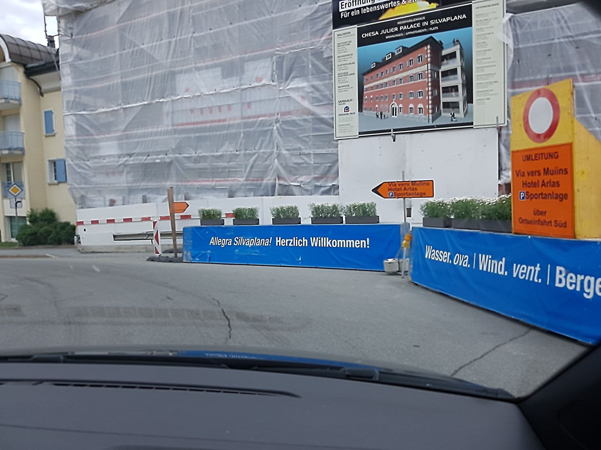 Street view near Arsa 35, St. Moritz — © axe (CC BY-SA · Mapillary)