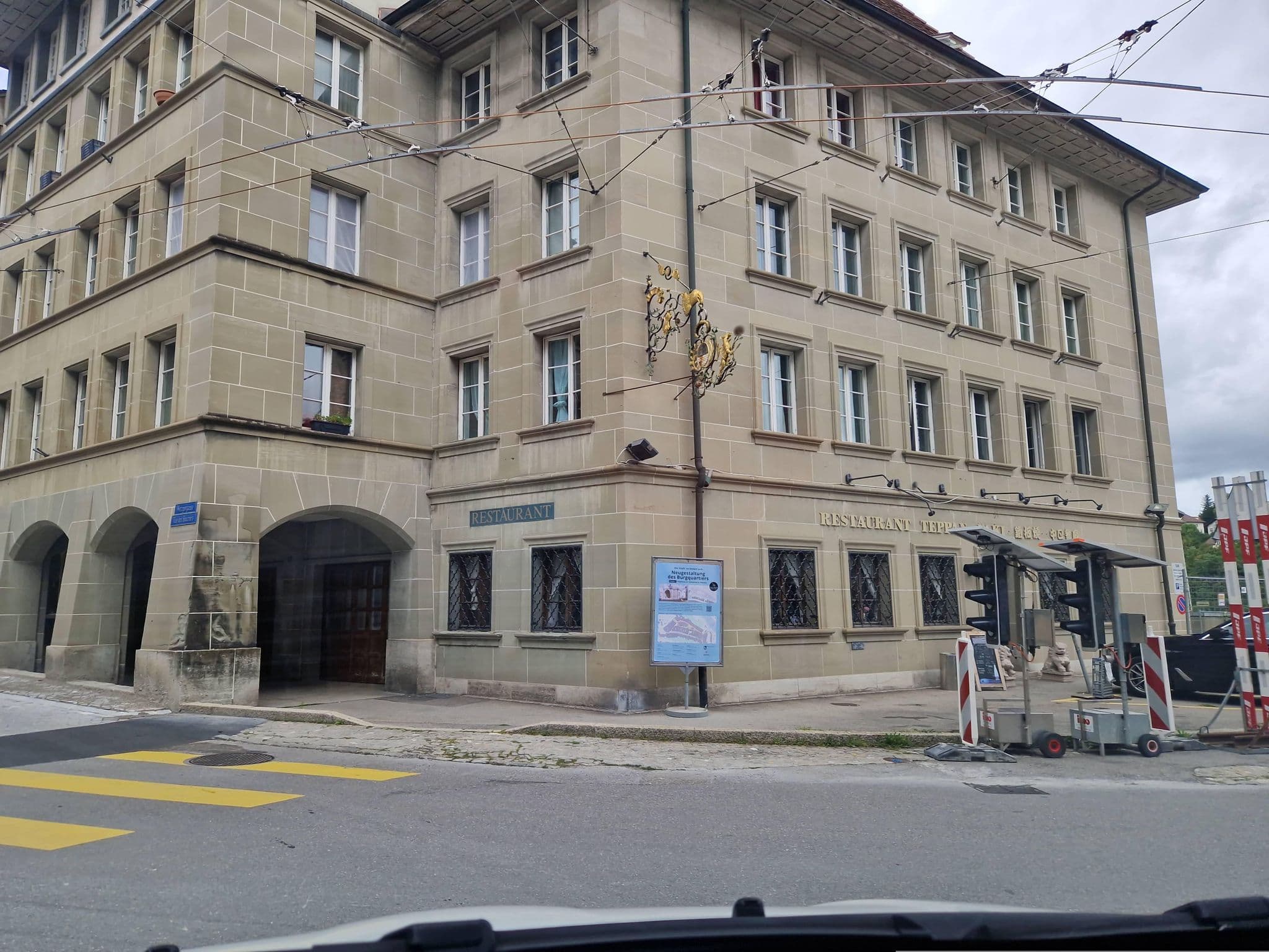 Street view near Hotel Duc Berthold, Fribourg — © chrisbeddow (CC BY-SA · Mapillary)
