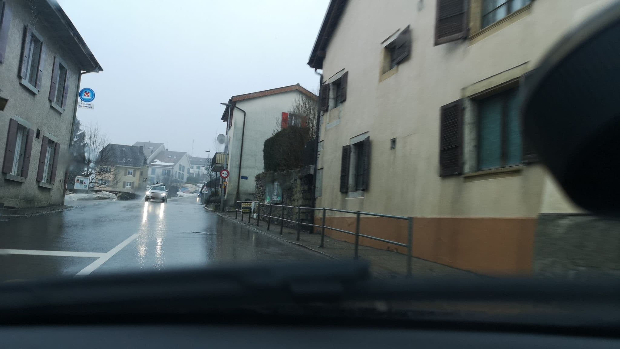 Street view near Restaurant Buvette Les, Boudry — © globeur (CC BY-SA · Mapillary)