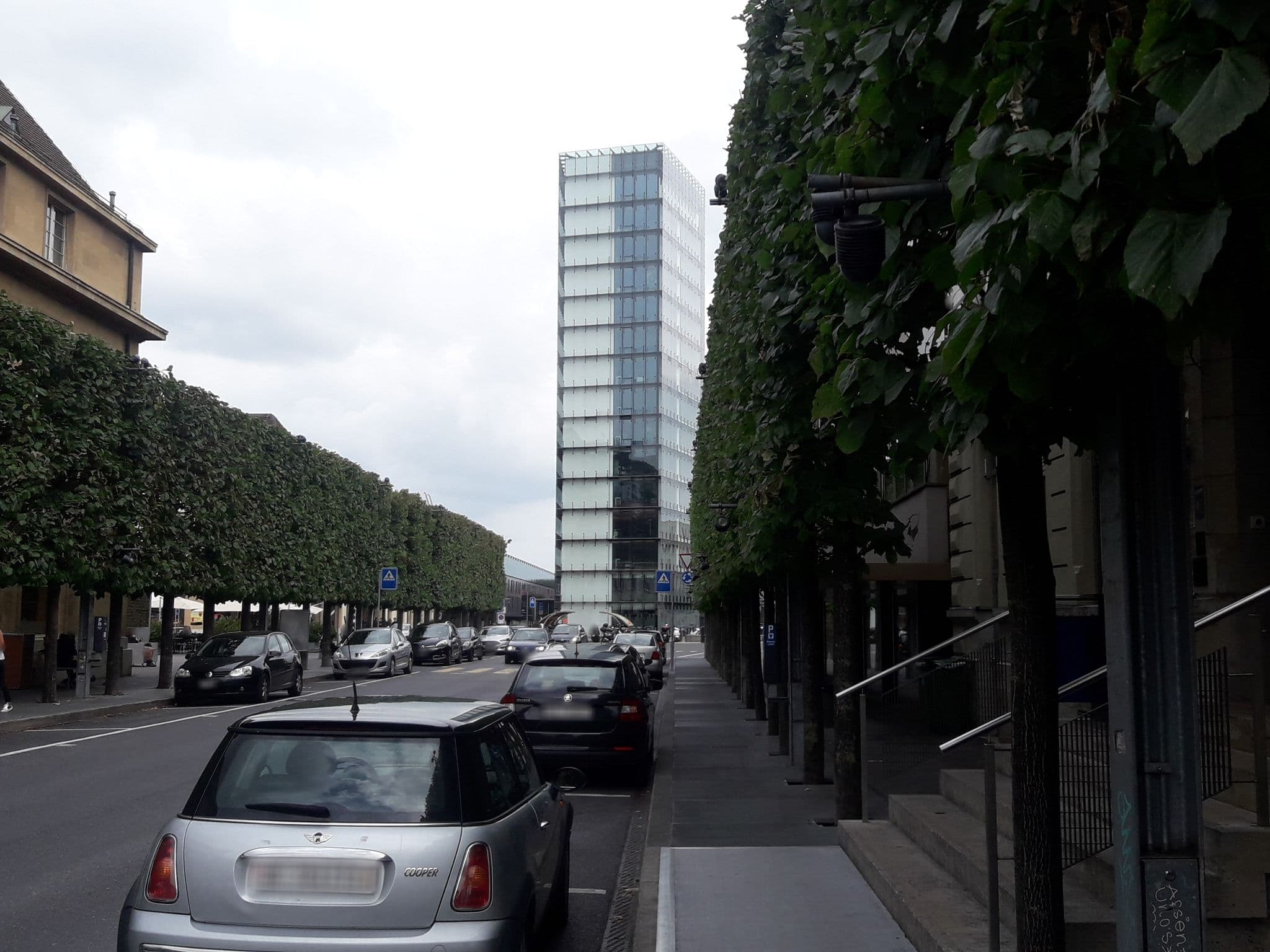 Street view near Hôtel Alpes et Lac, Neuchâtel — © bodo3 (CC BY-SA · Mapillary)