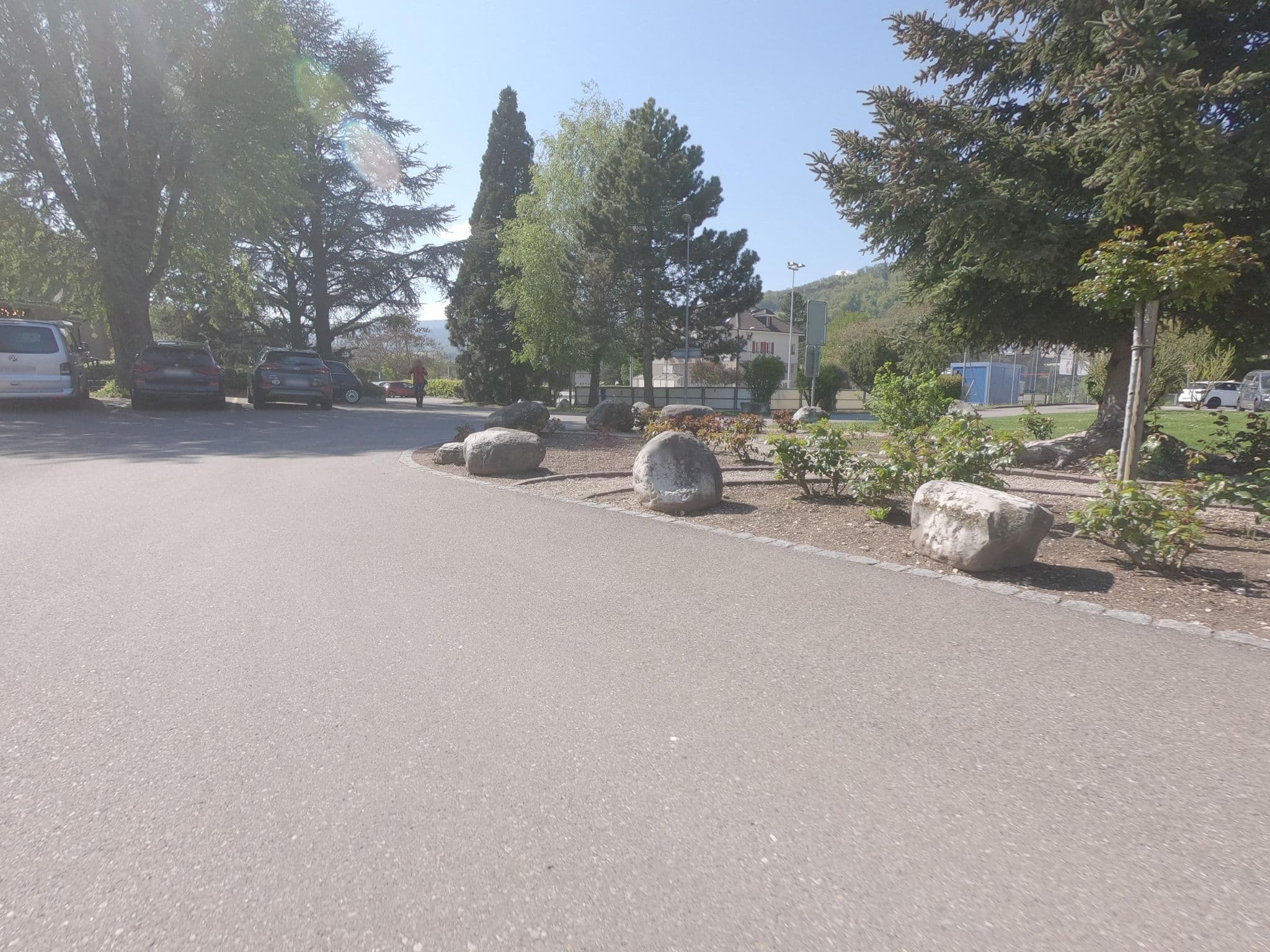 Street view near Hotel Jean-Jacques Rousseau, La Neuveville — © bodo3 (CC BY-SA · Mapillary)