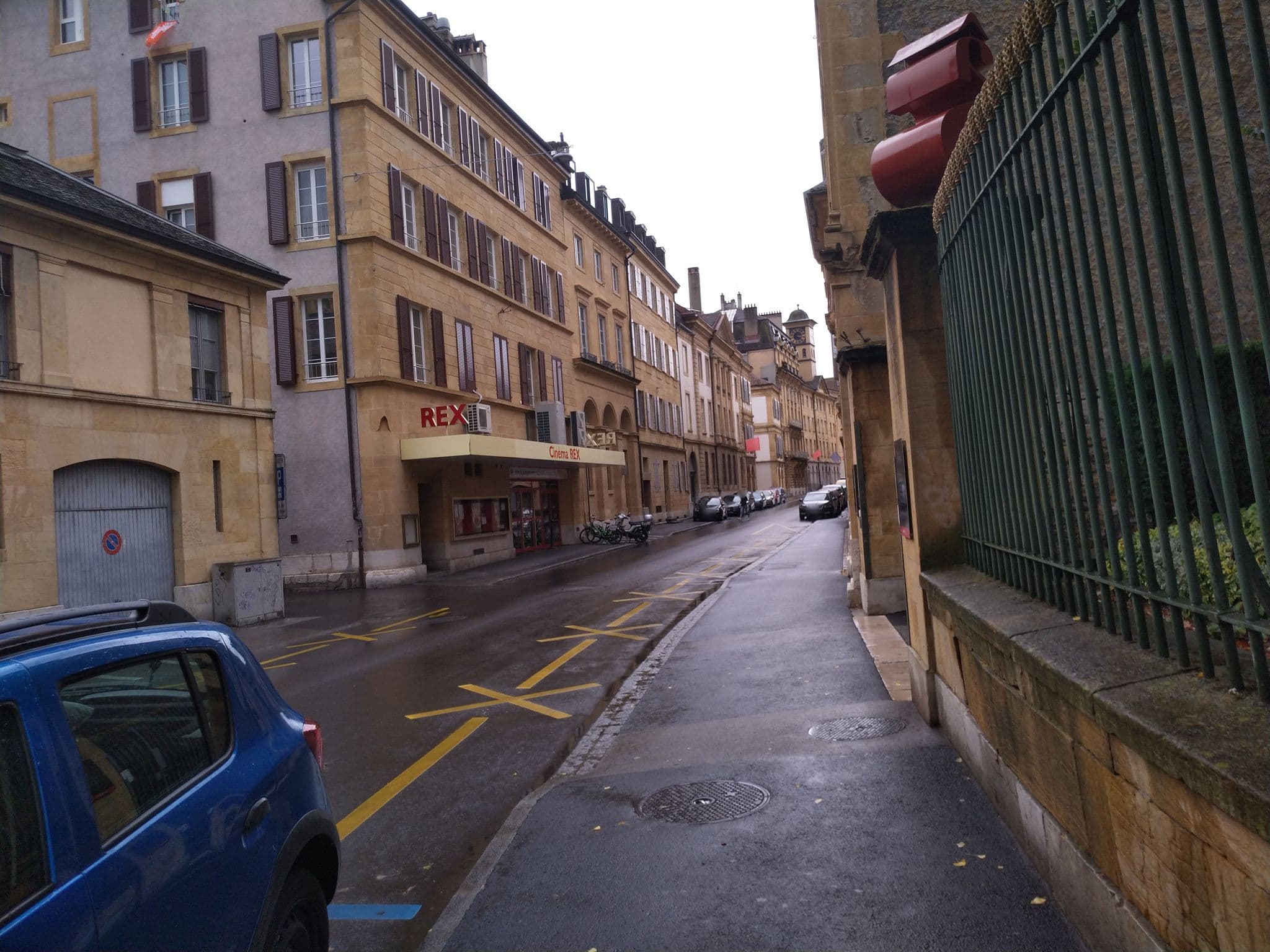 Street view near Conférence universitaire de Suisse occidentale, Neuchâtel — © pablopita (CC BY-SA · Mapillary)