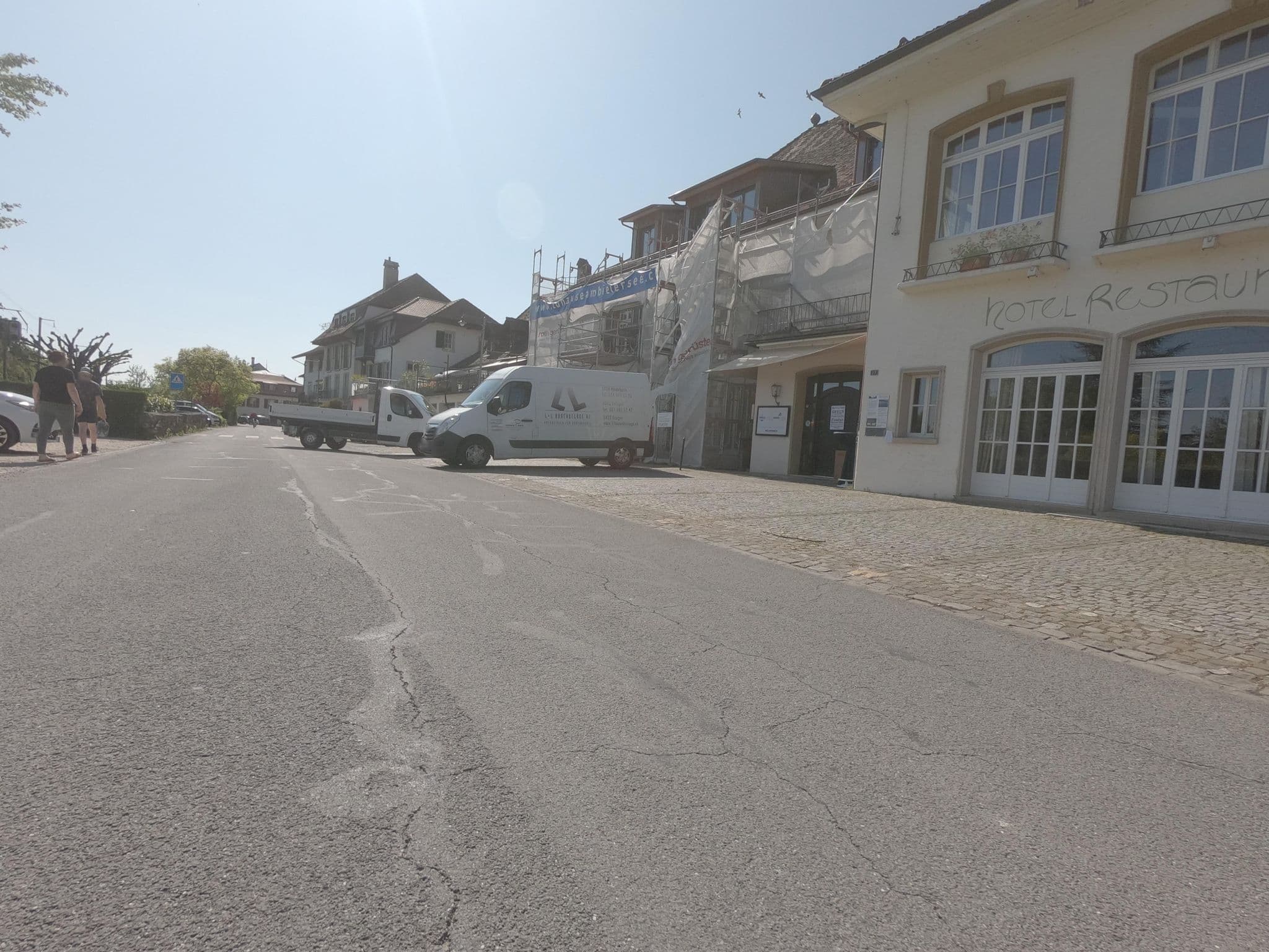 Street view near Hotel Restaurant Kreuz, La Neuveville — © bodo3 (CC BY-SA · Mapillary)