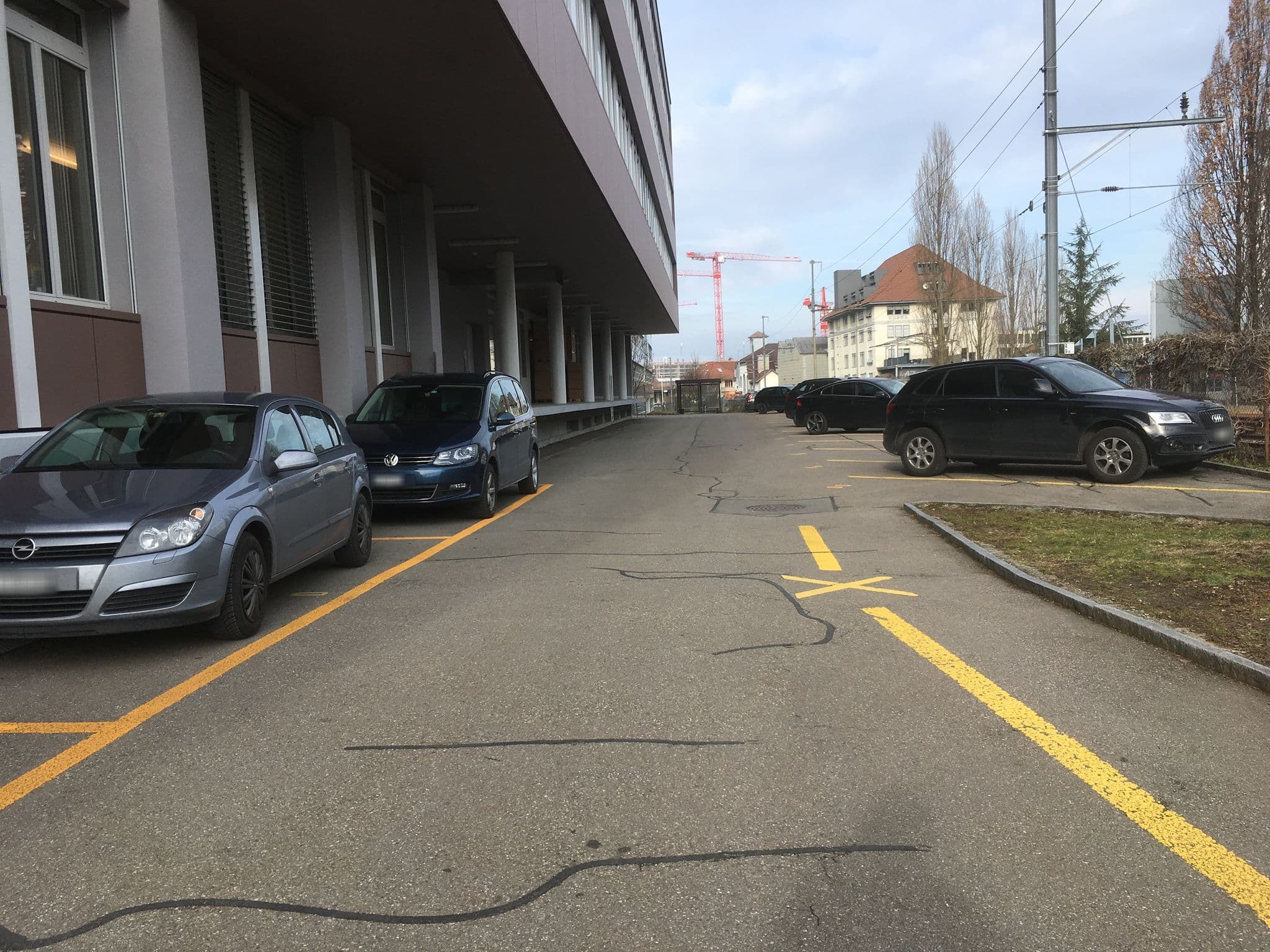 Street view near 東園民宿 瑞士伯恩/伯爾尼 Bern Switzerland, Köniz — © habi (CC BY-SA · Mapillary)