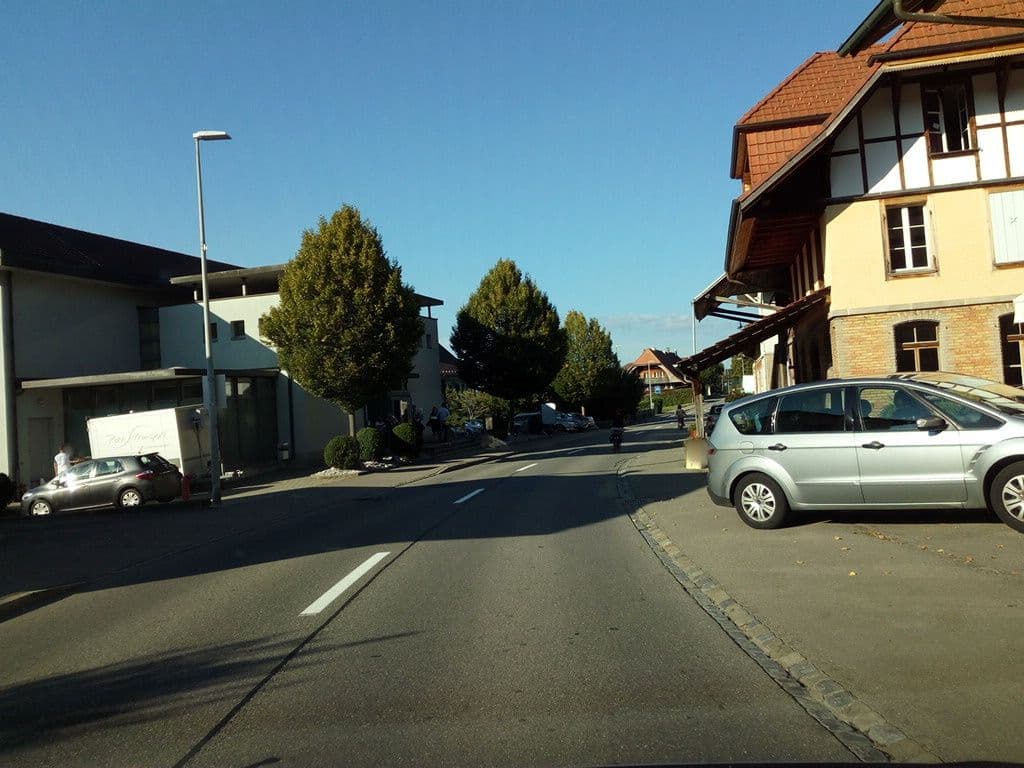 Street view near Ferienwohnungen Laubscher Lenk, Schüpfen — © selfishseahorse (CC BY-SA · Mapillary)