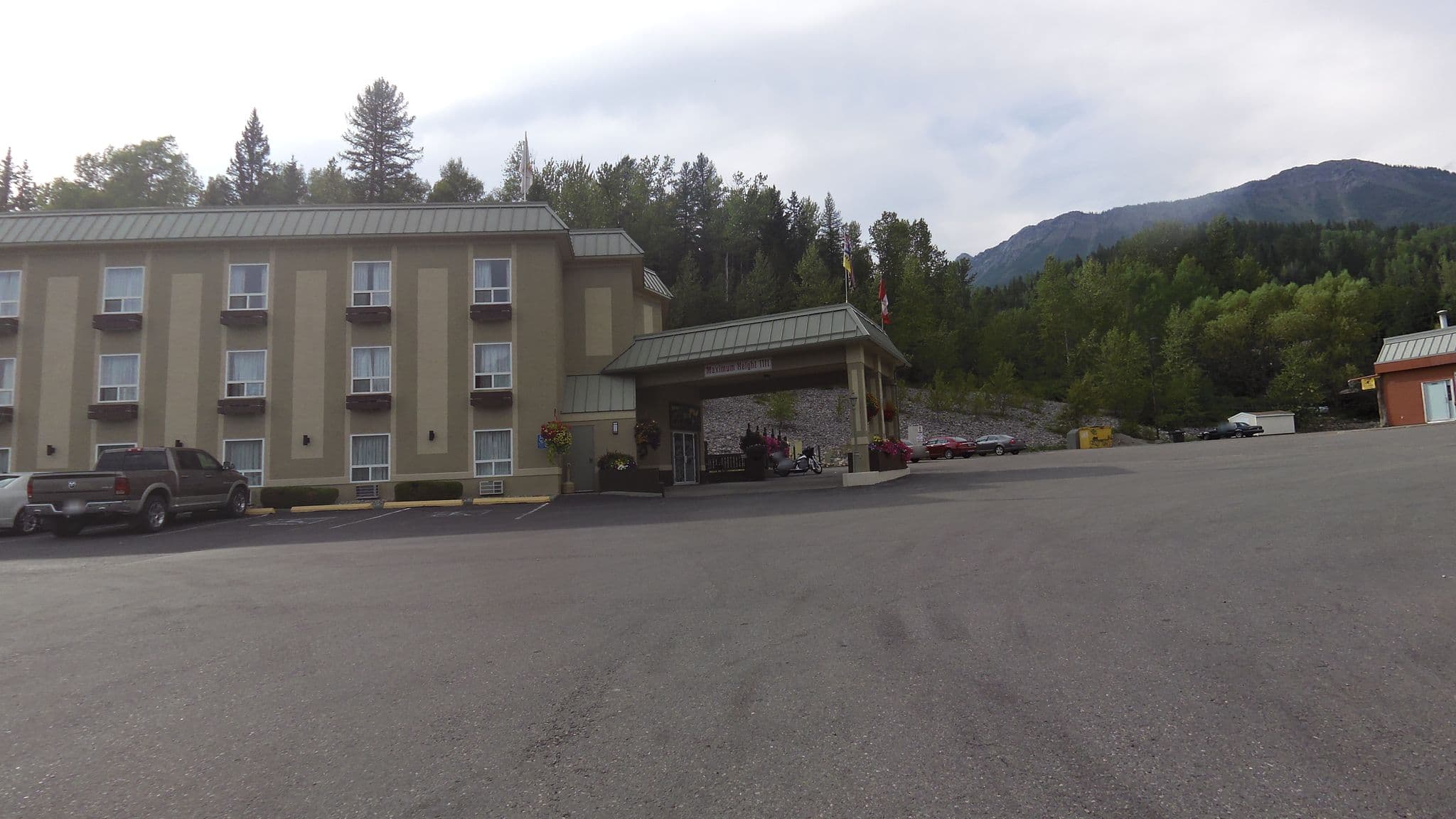 Street view near Fernie Fox, Fernie — © rps333 (CC BY-SA · Mapillary)