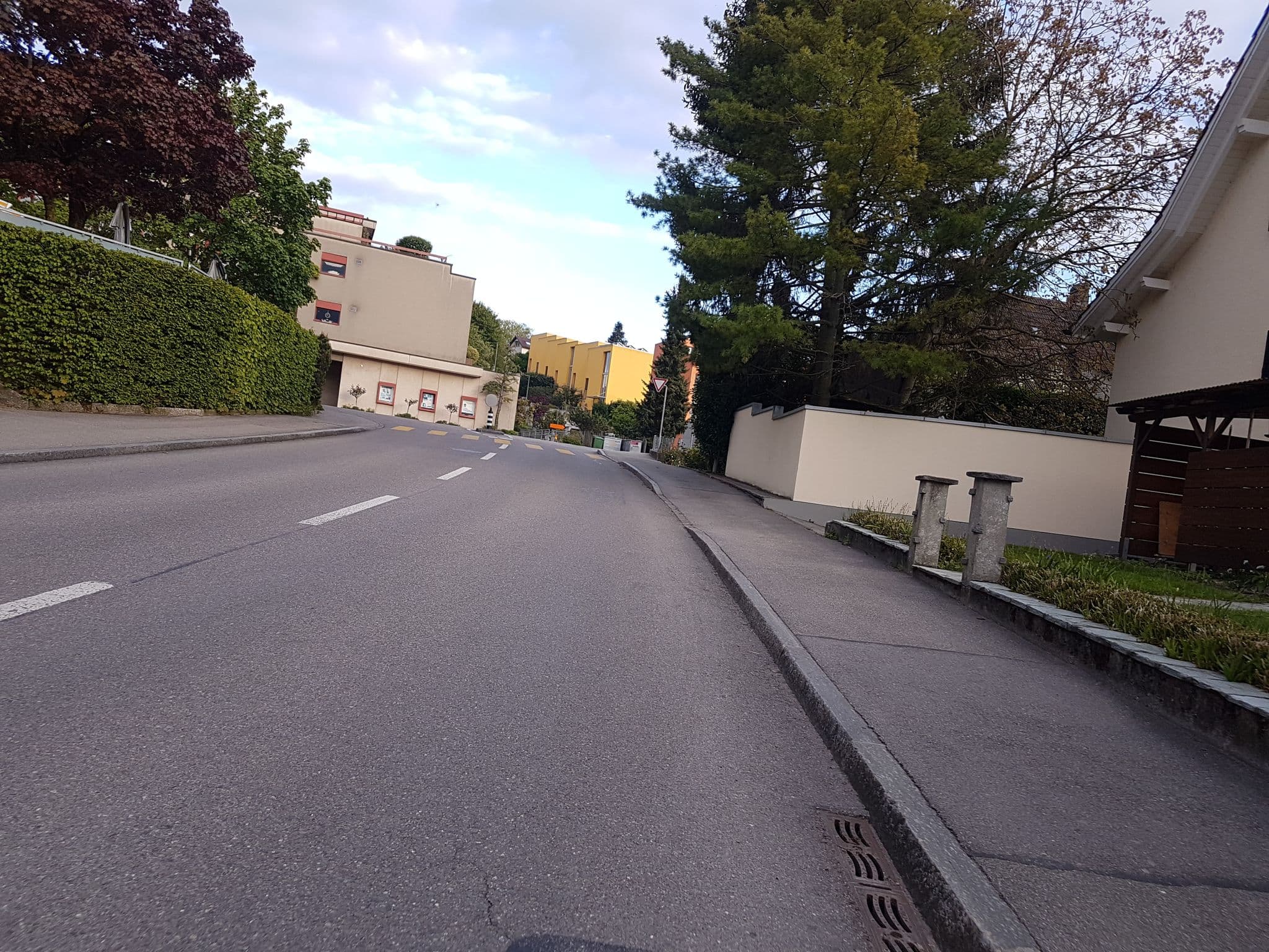 Street view near Hotel-Restaurant Chrueg, Bellmund — © changchun1 (CC BY-SA · Mapillary)