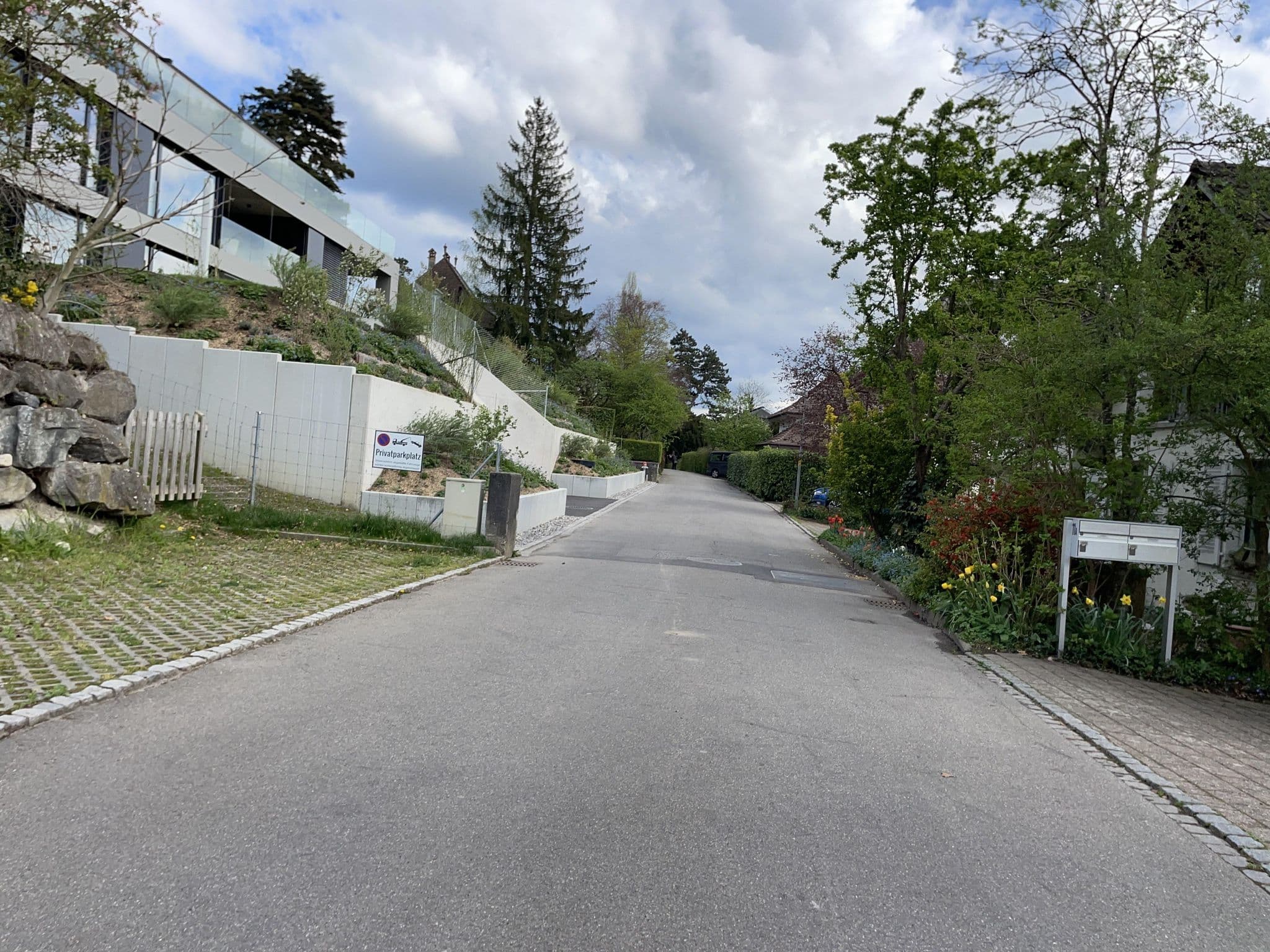 Street view near I.G Management AG, Münsingen — © trac71 (CC BY-SA · Mapillary)