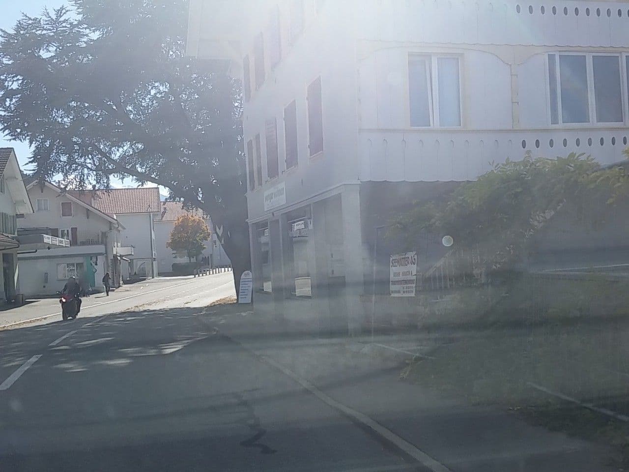 Street view near Restaurant Linde, Steffisburg — © joostjakob (CC BY-SA · Mapillary)