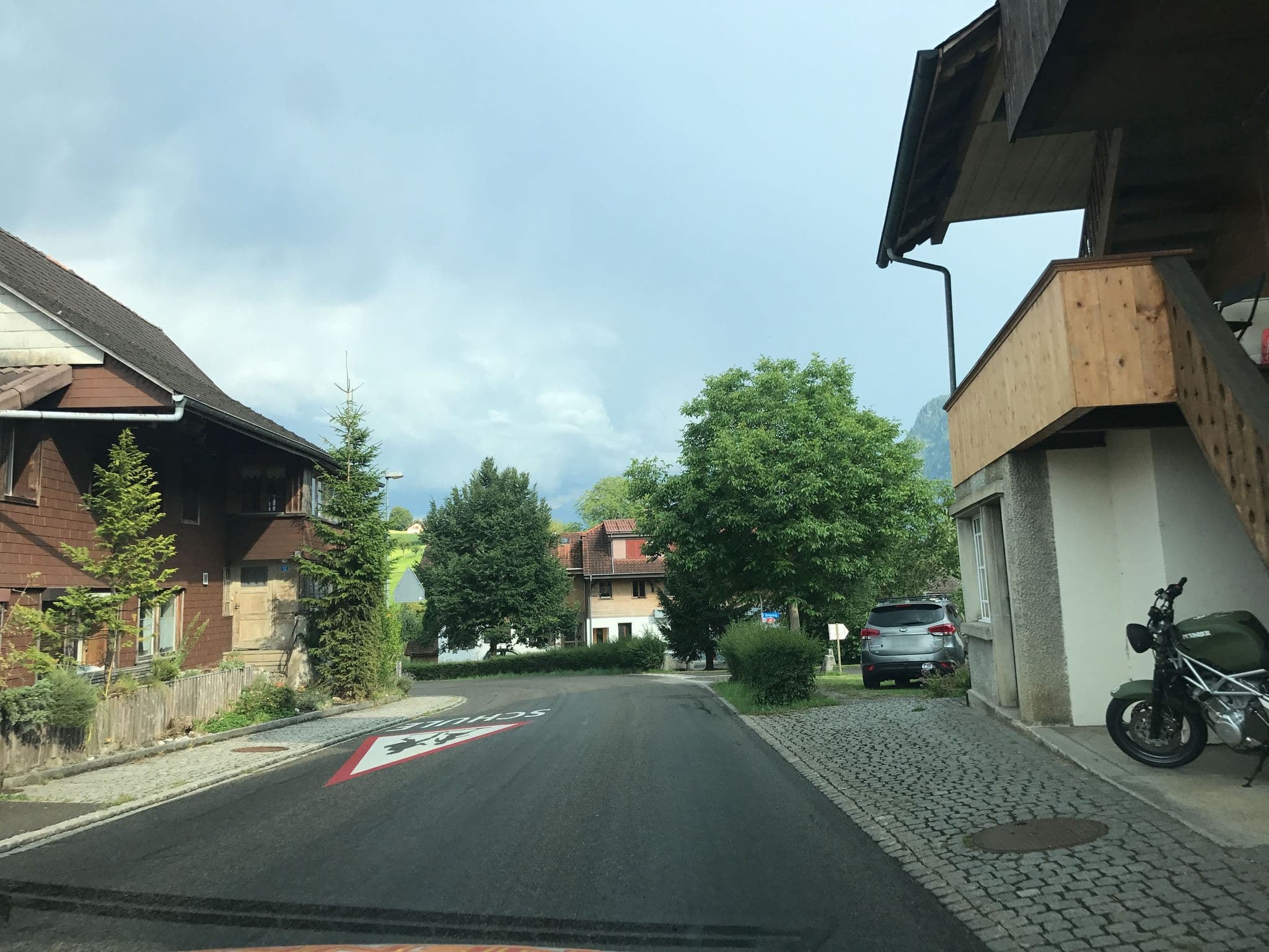 Street view near Restaurant/hotel Hohlinden, Paul Schori, Thierachern — © dl7auq (CC BY-SA · Mapillary)