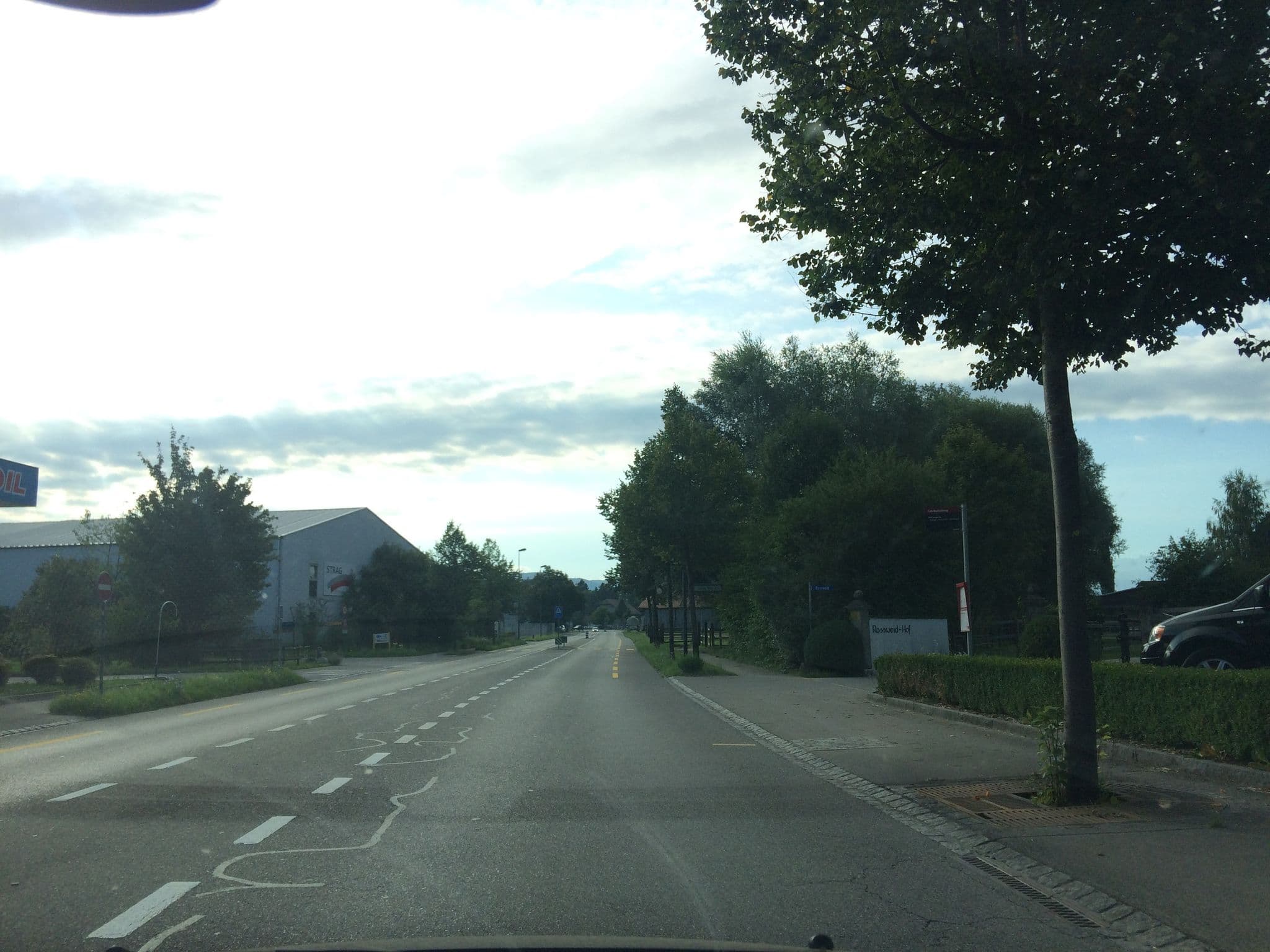 Street view near Kuchen Hotel Projects AG, Belp — © habi (CC BY-SA · Mapillary)