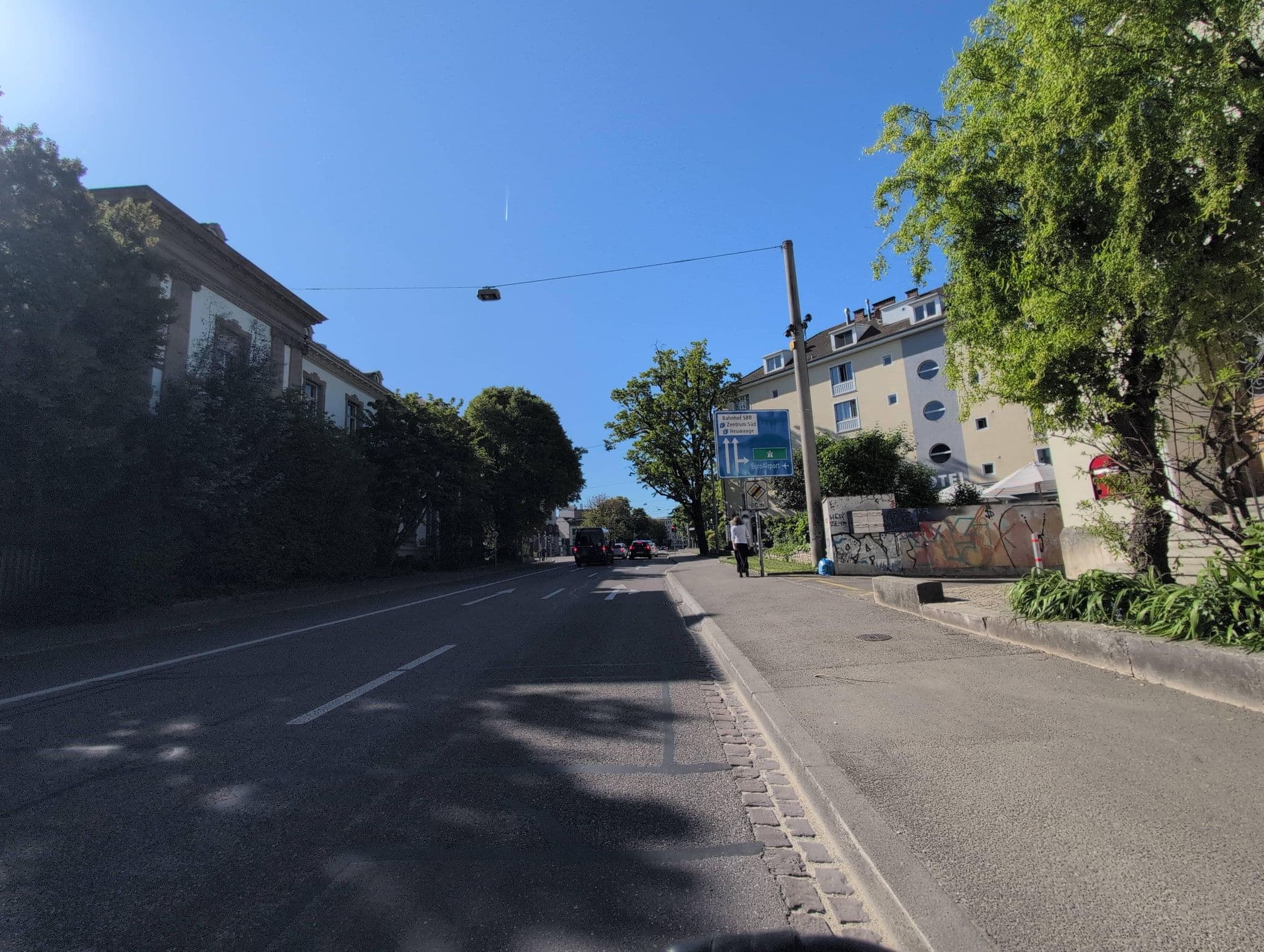 Street view near İsviçre, Basel — © jhbz1 (CC BY-SA · Mapillary)