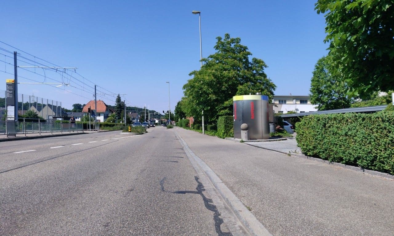 Street view near Reinacher-Hof - Hotel und Restaurant, Münchenstein — © kto (CC BY-SA · Mapillary)
