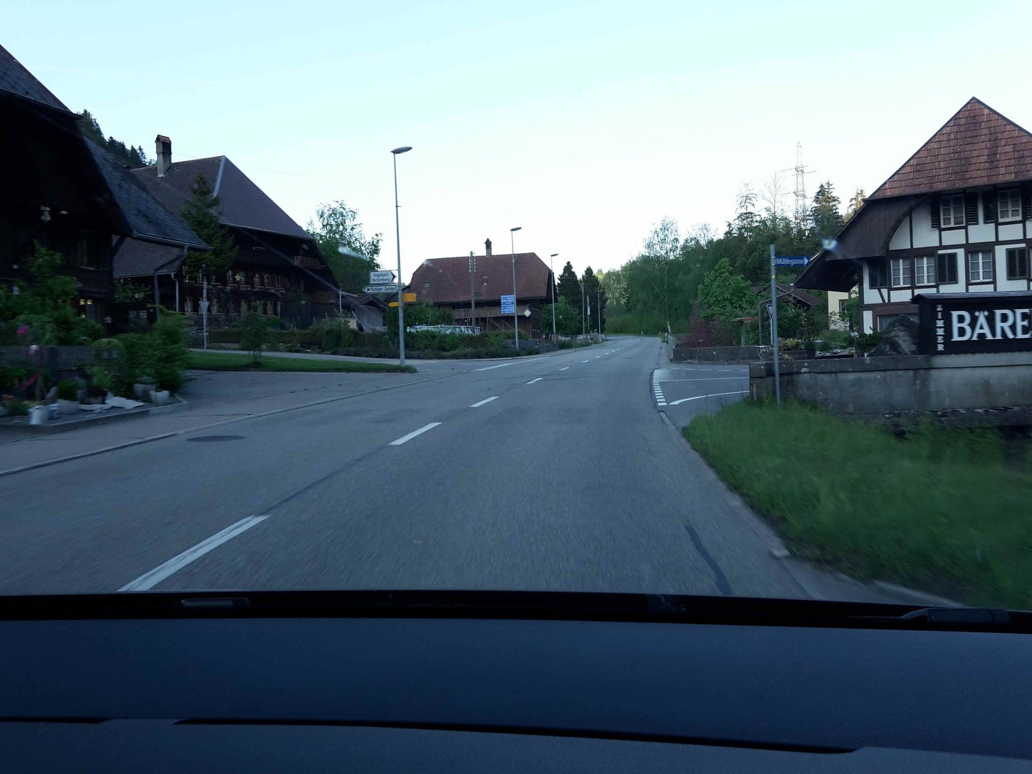 Street view near Gasthof Bären, Lützelflüh — © biobuur (CC BY-SA · Mapillary)