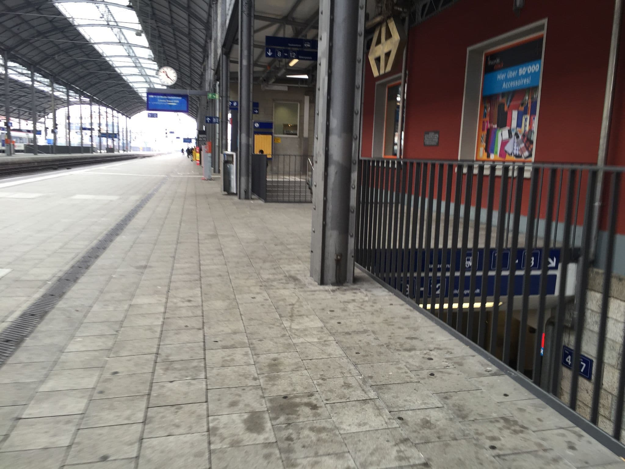 Street view near Bed And Breakfast Les Amies, Olten — © trac71 (CC BY-SA · Mapillary)