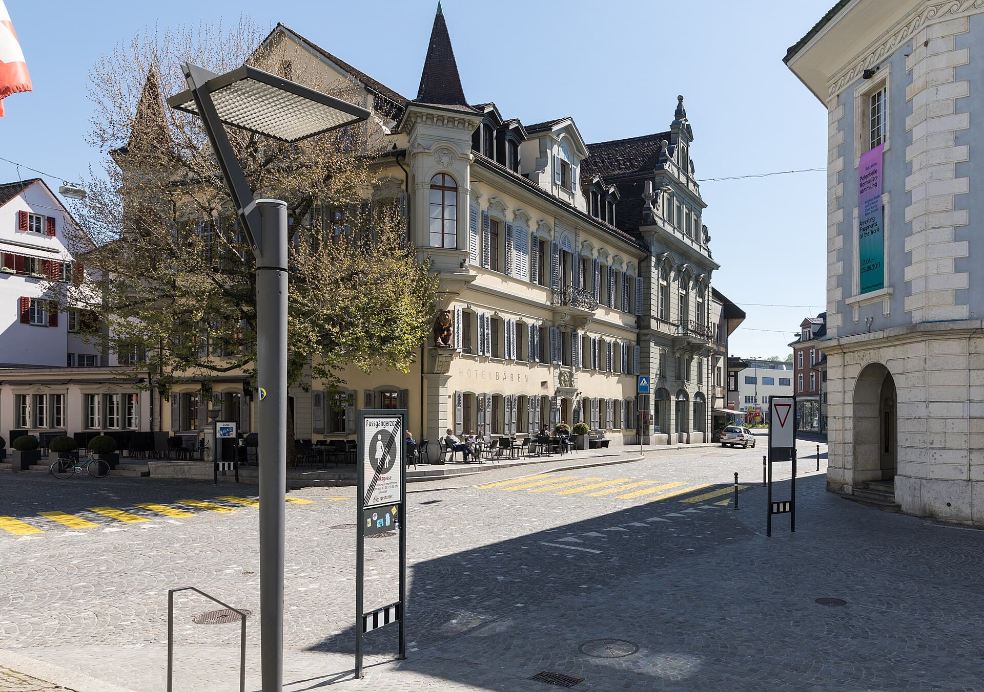 Bären (via Wikimedia Commons, CC BY-SA 4.0)