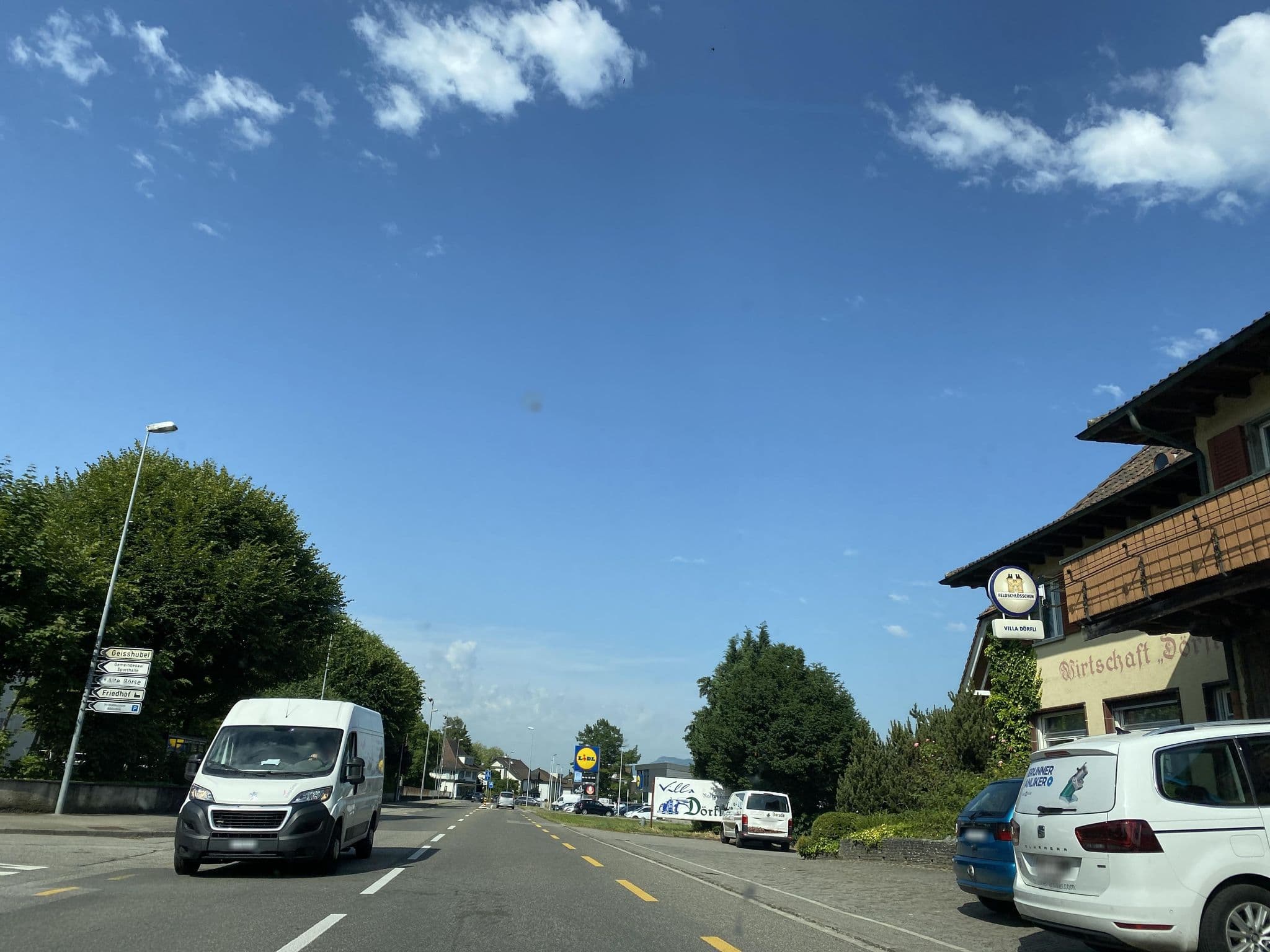 Street view near Villa Dörfli AG, Rothrist — © Wuschel (CC BY-SA · Mapillary)