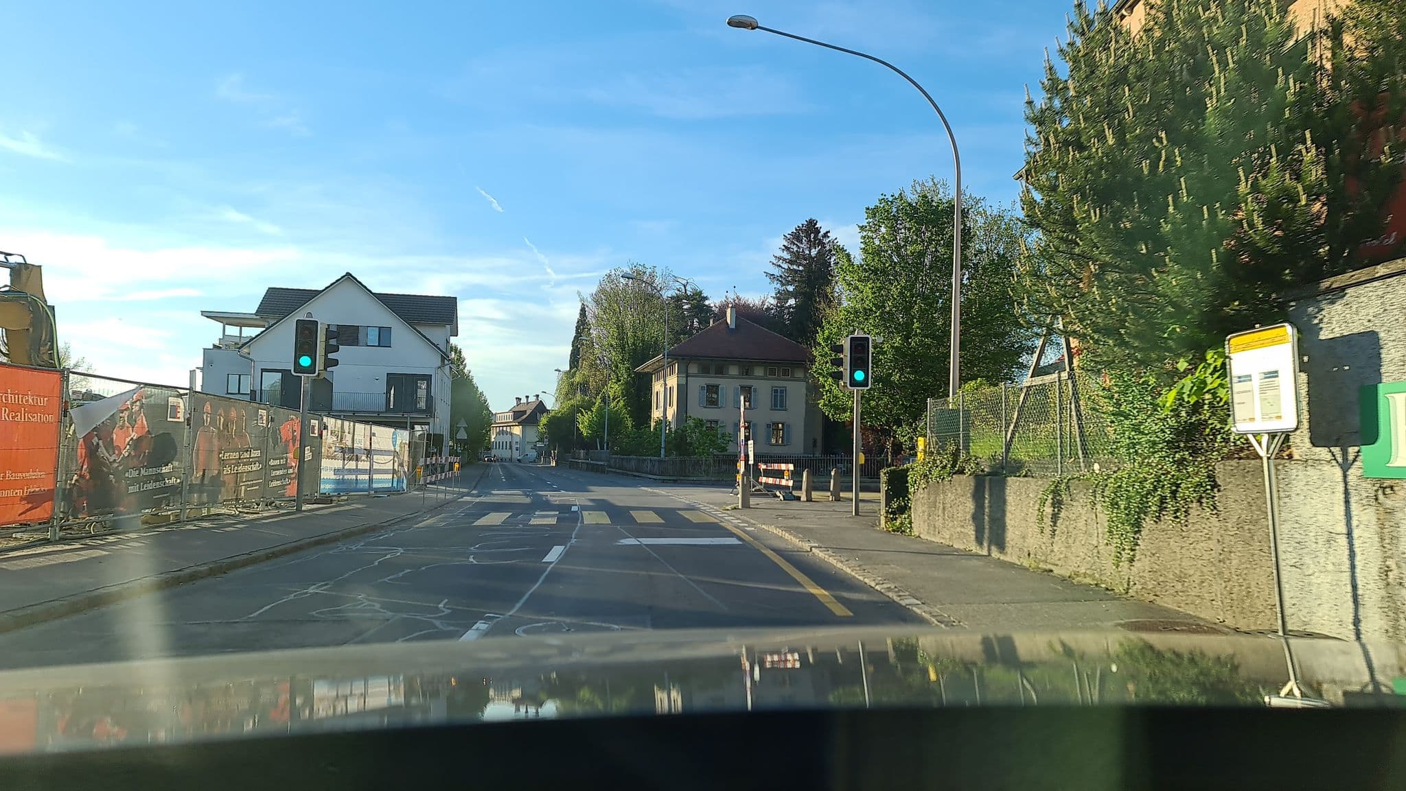 Street view near Hotel Restaurant Brauerei, Sursee — © alexanderar (CC BY-SA · Mapillary)