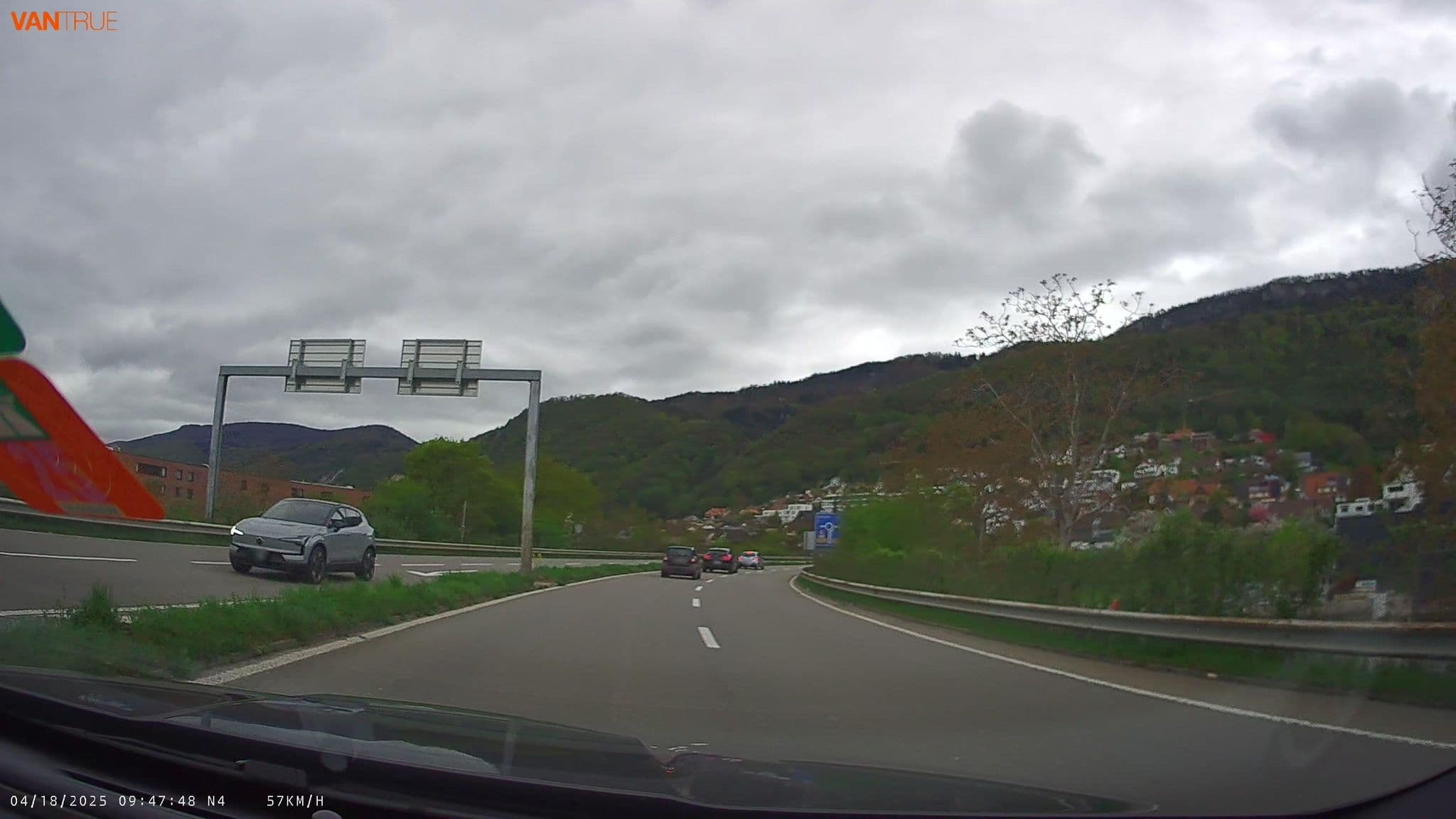 Street view near Kamer 626 Hotel Egerkingem, Egerkingen — © fcignat (CC BY-SA · Mapillary)