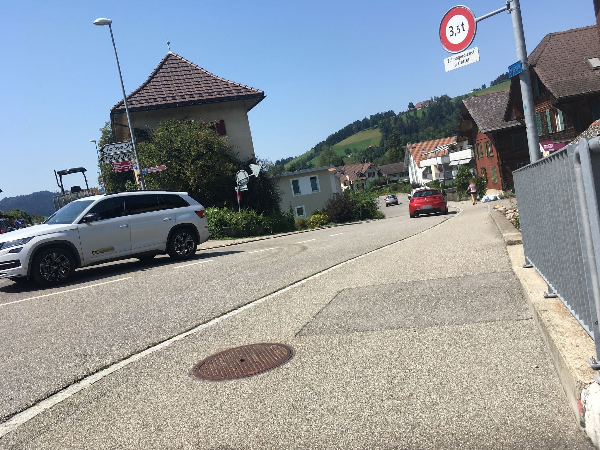 Street view near Hotel-Restaurant z. Schlüssel, Langnau — © beat (CC BY-SA · Mapillary)