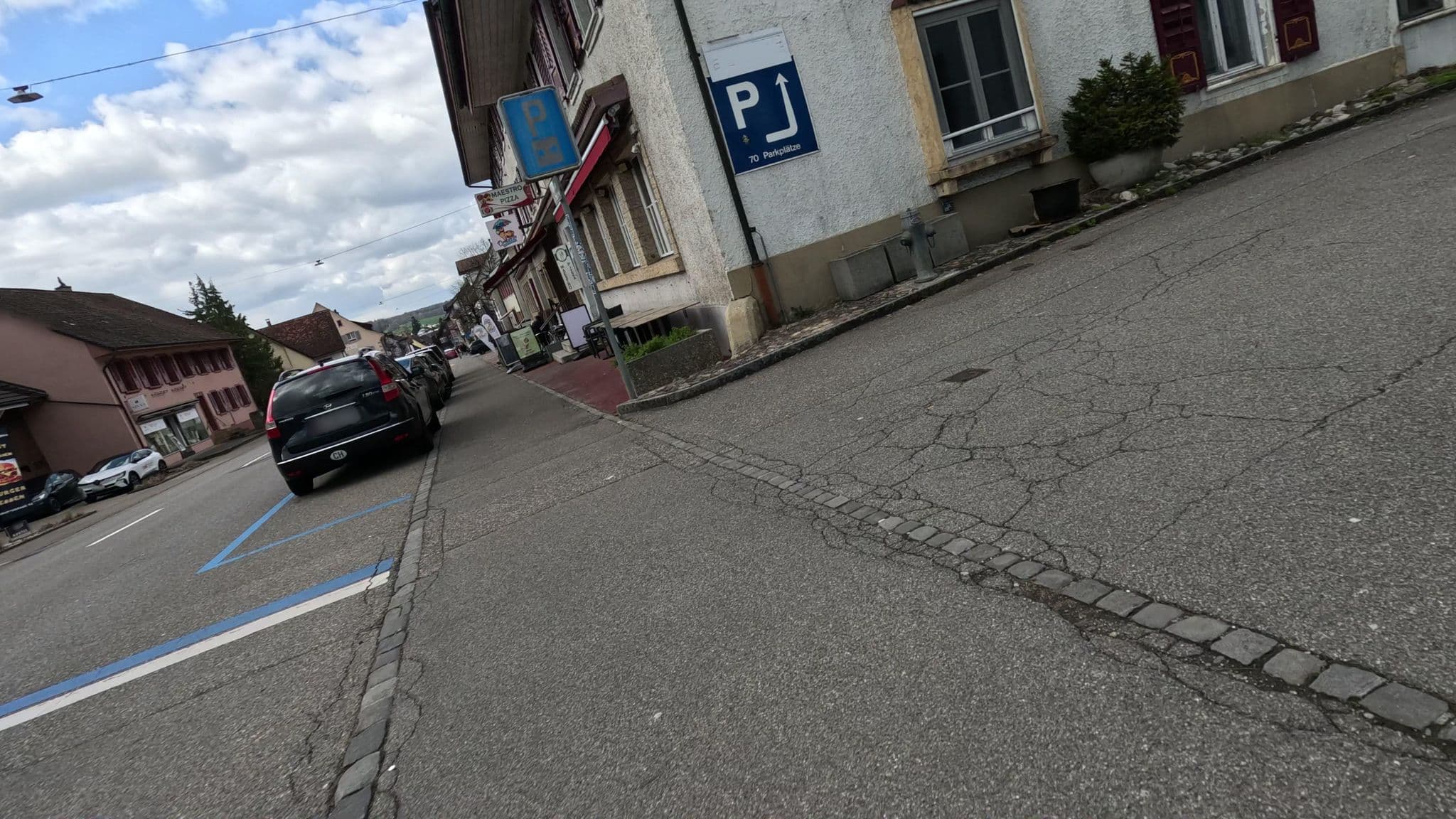 Street view near Hiltbrunner und Hildebrand AG, Frick — © vanderhoff (CC BY-SA · Mapillary)