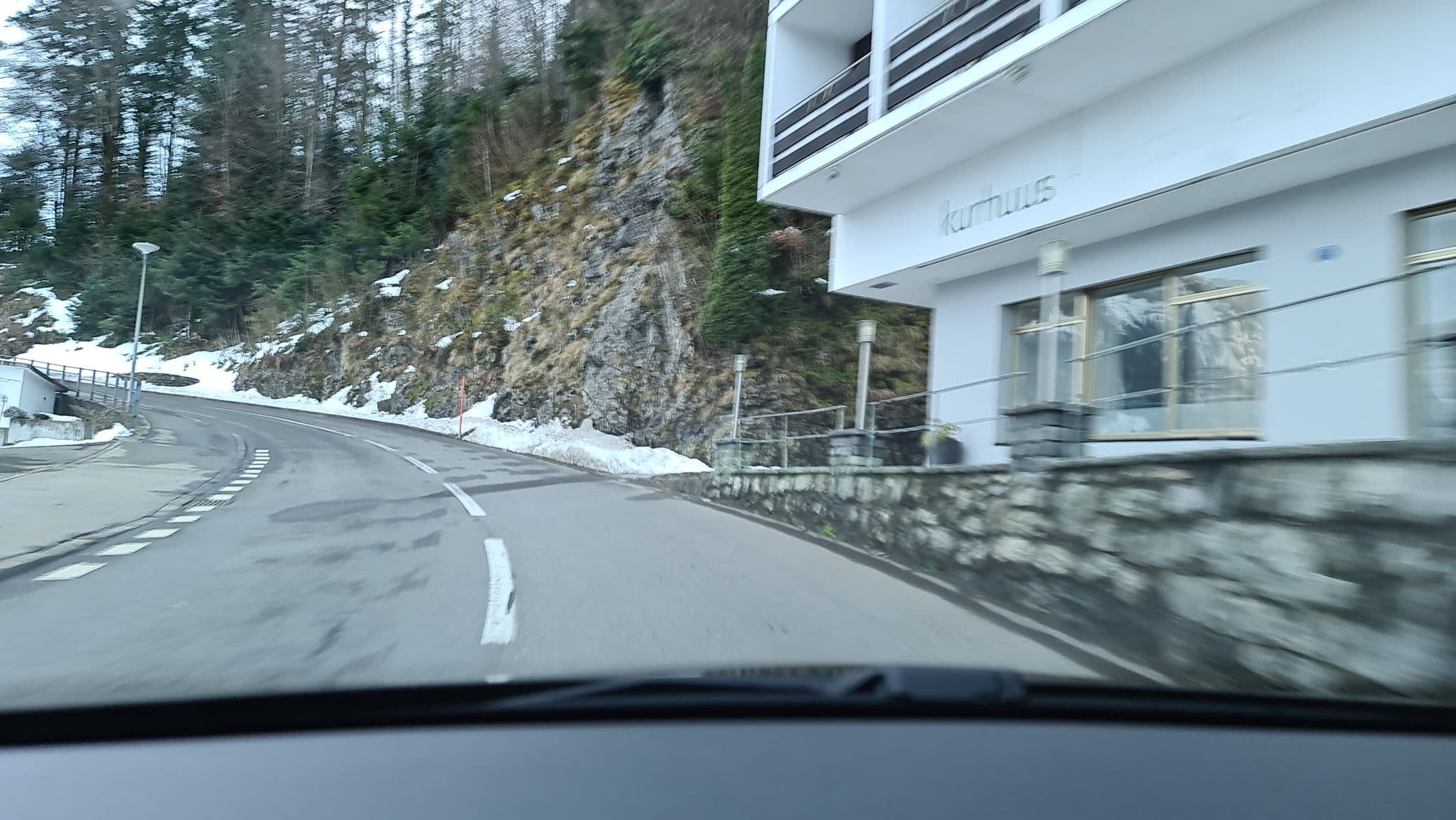 Street view near Hotel Löwen Seelisberg, Ingenbohl — © alexanderar (CC BY-SA · Mapillary)