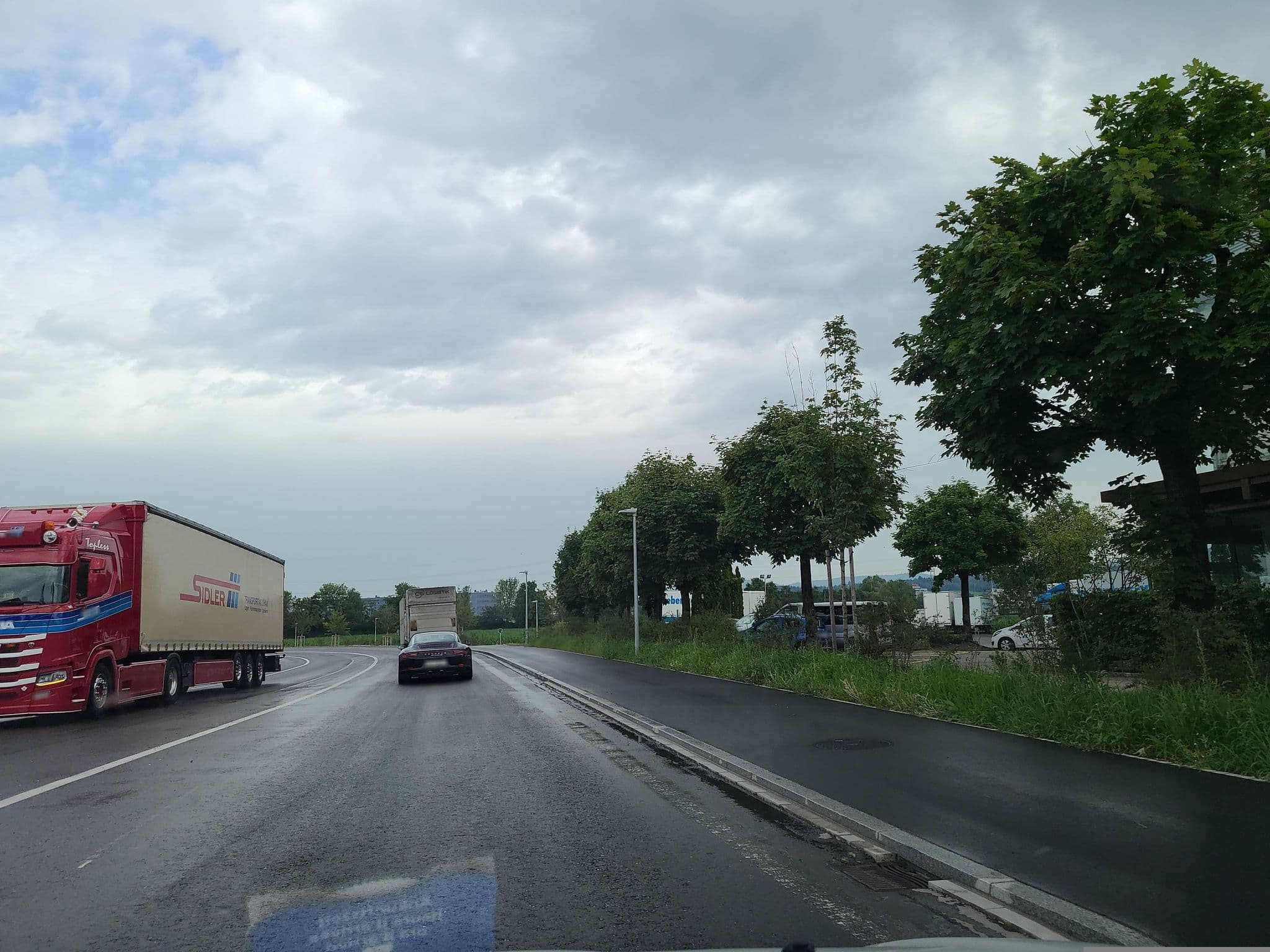 Street view near Quality Swisshotel Zug, Steinhausen — © chrisbeddow (CC BY-SA · Mapillary)