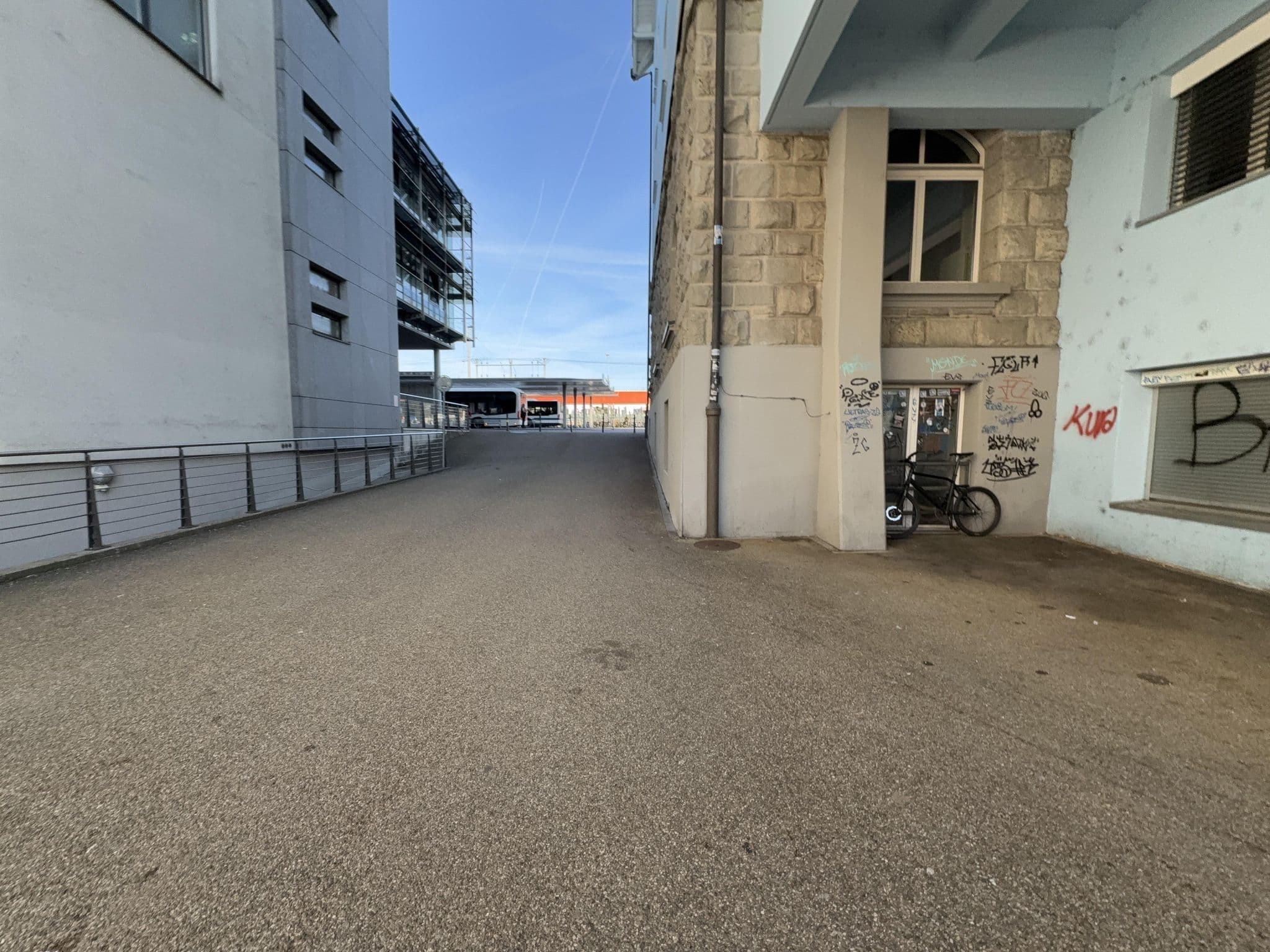Street view near Profitel Hotel und Touristik Management AG, Baar — © varund (CC BY-SA · Mapillary)