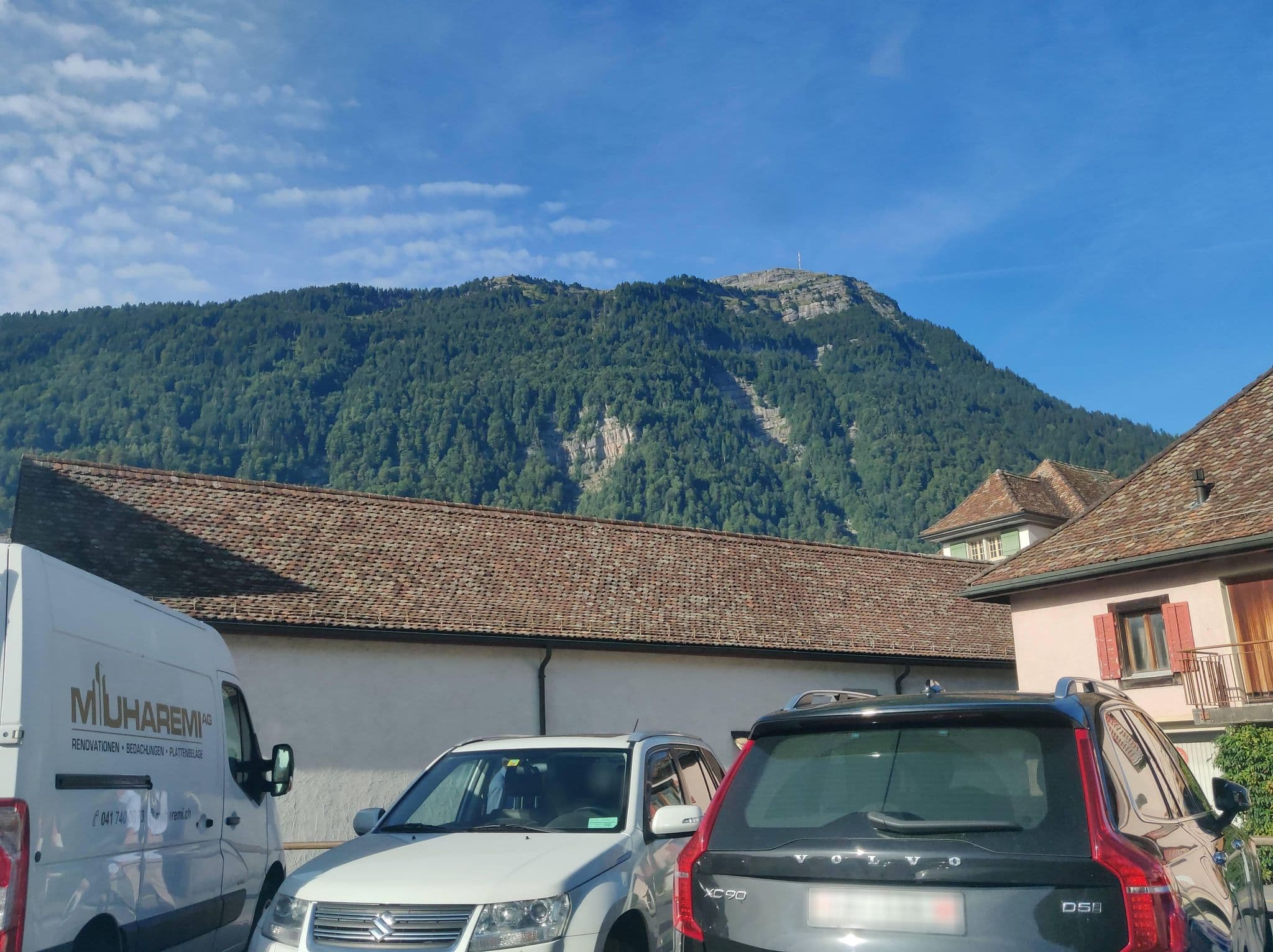 Street view near Hotel-Restaurant Hofmatt, Arth — © Yha1 (CC BY-SA · Mapillary)