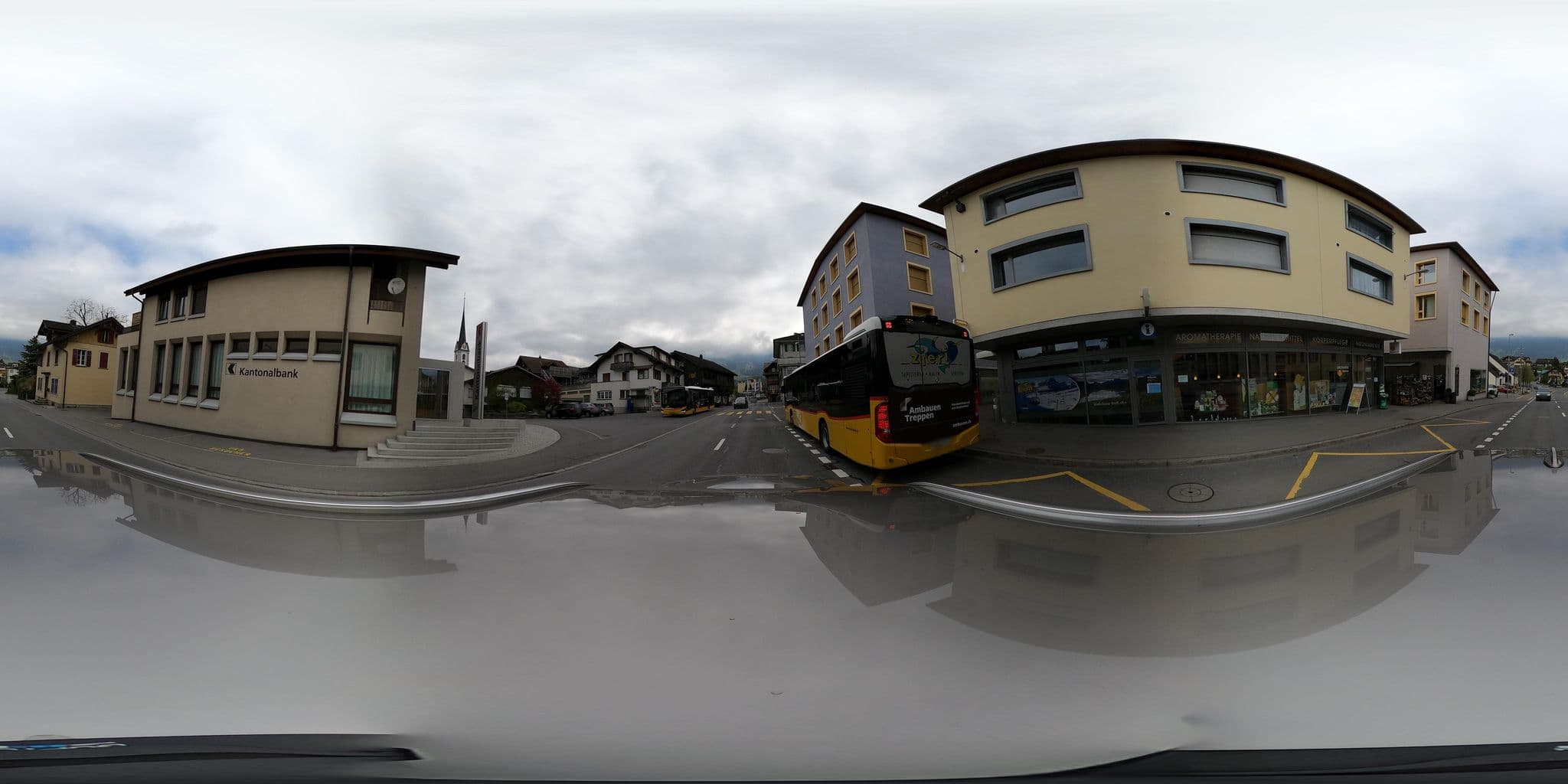 Street view near Genossenschaft Höhenwanderungen Engelberg-Engstlenalp-Melchsee-Frutt-Hasliberg (Genossenschaft HöWa), Kerns — © ruebli (CC BY-SA · Mapillary)