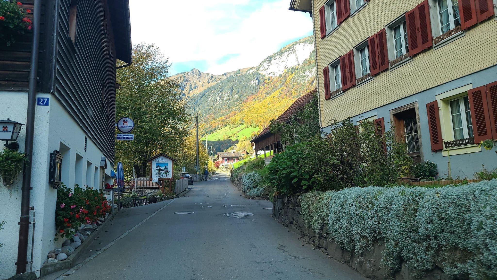 Street view near UriRotstock Hotel, Flüelen — © chrisbeddow (CC BY-SA · Mapillary)