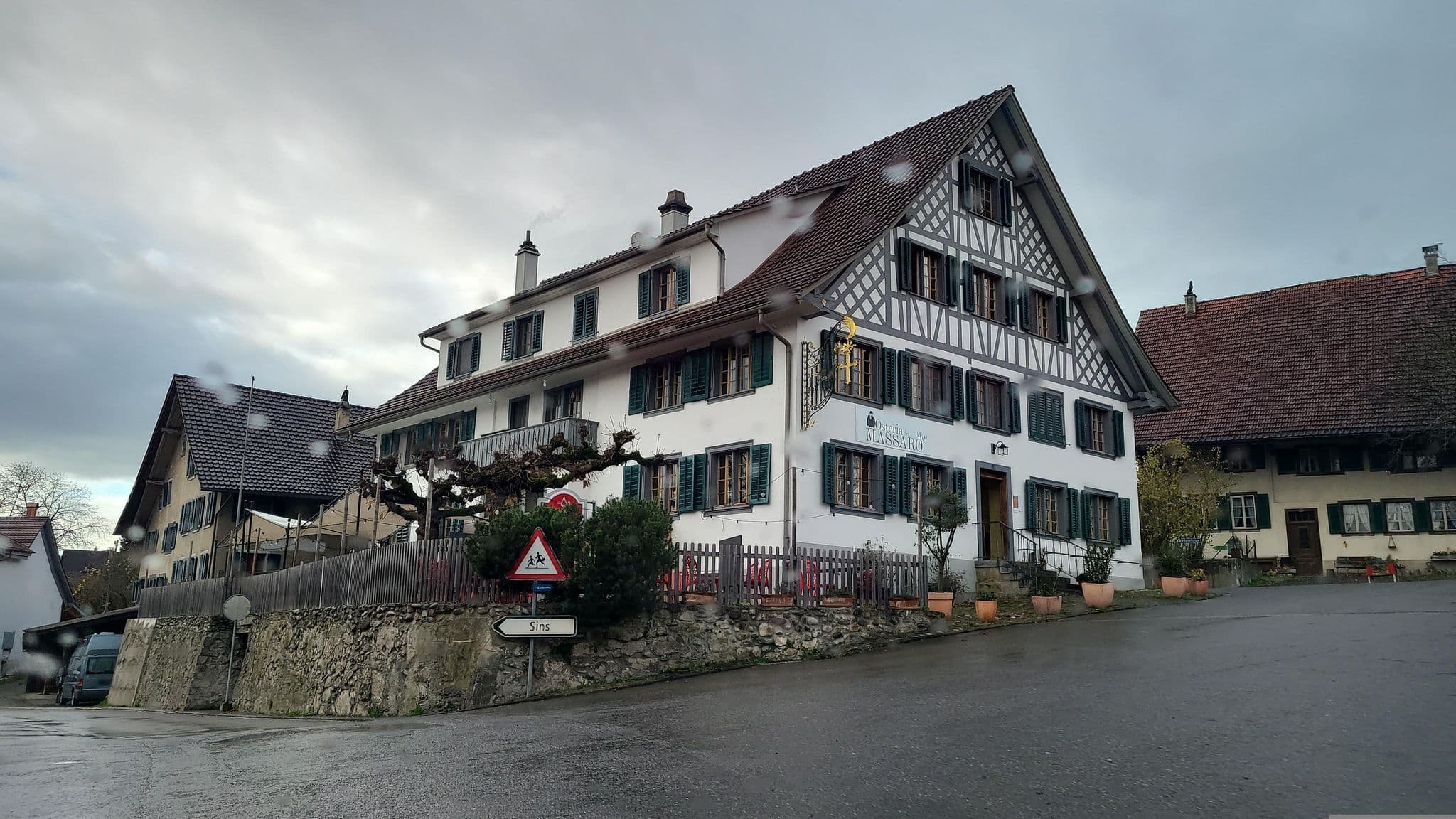 Street view near Kreuz, Knonau — © chrisbeddow (CC BY-SA · Mapillary)