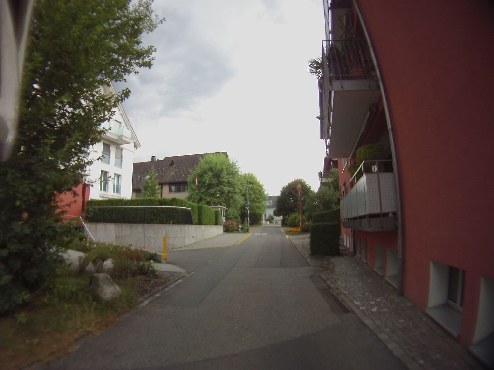 Street view near Hotel Connection, Hünenberg — © endszbrxns (CC BY-SA · Mapillary)