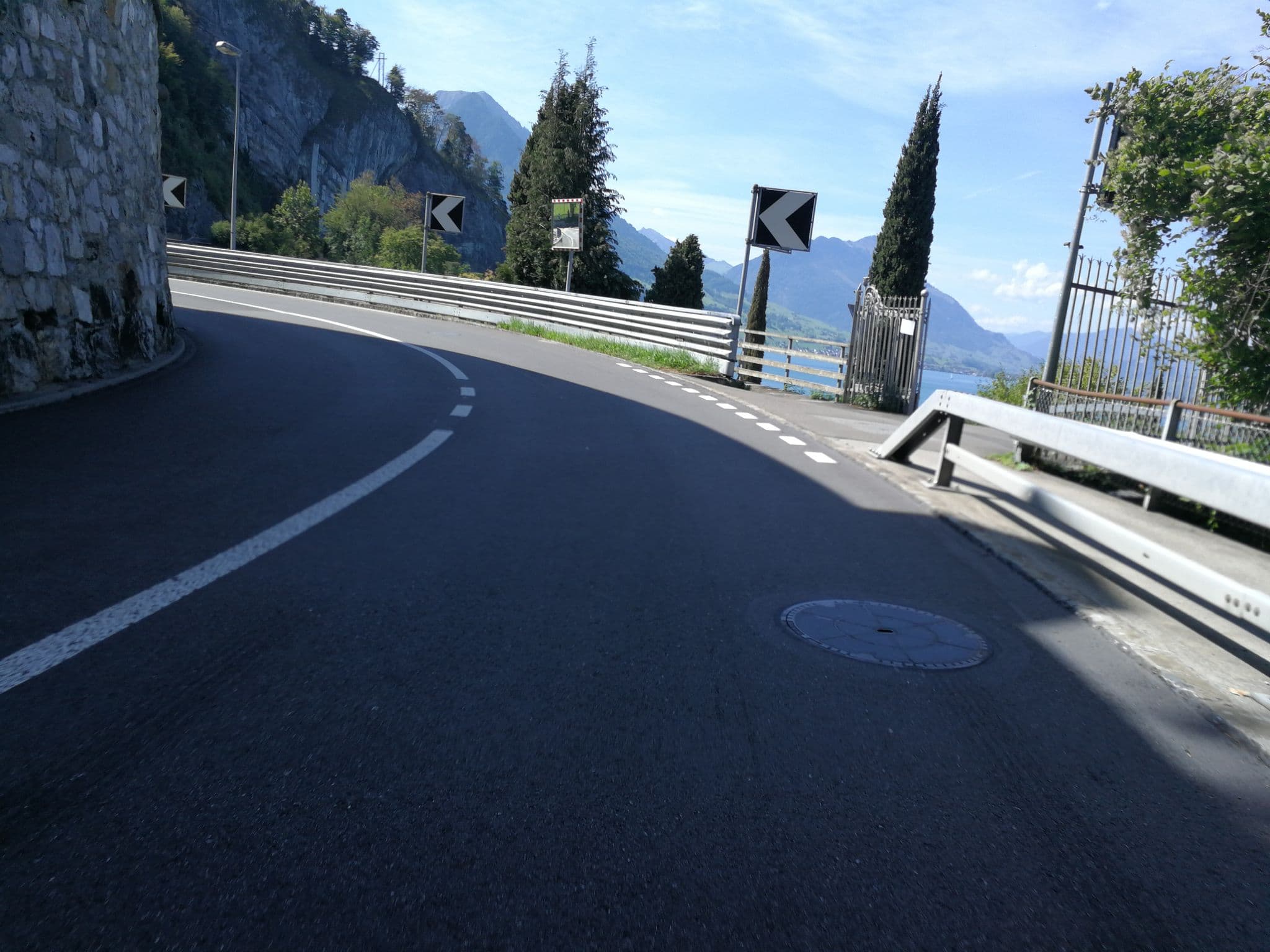 Street view near See- und Seminarhotel FloraAlpina AG, Vitznau — © barbe45 (CC BY-SA · Mapillary)