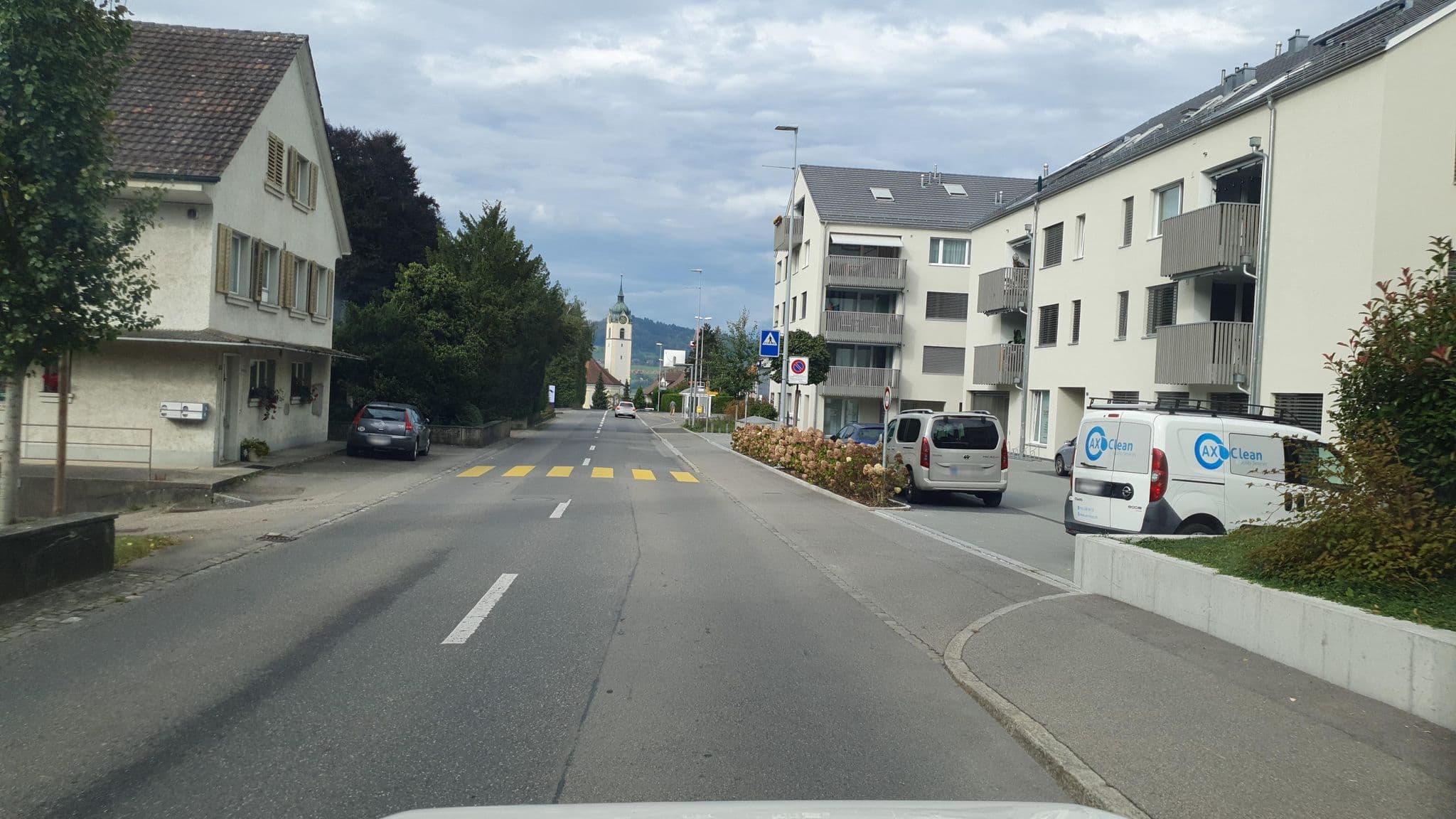 Street view near Hotelfahrwangen, Meisterschwanden — © strassenfeger (CC BY-SA · Mapillary)