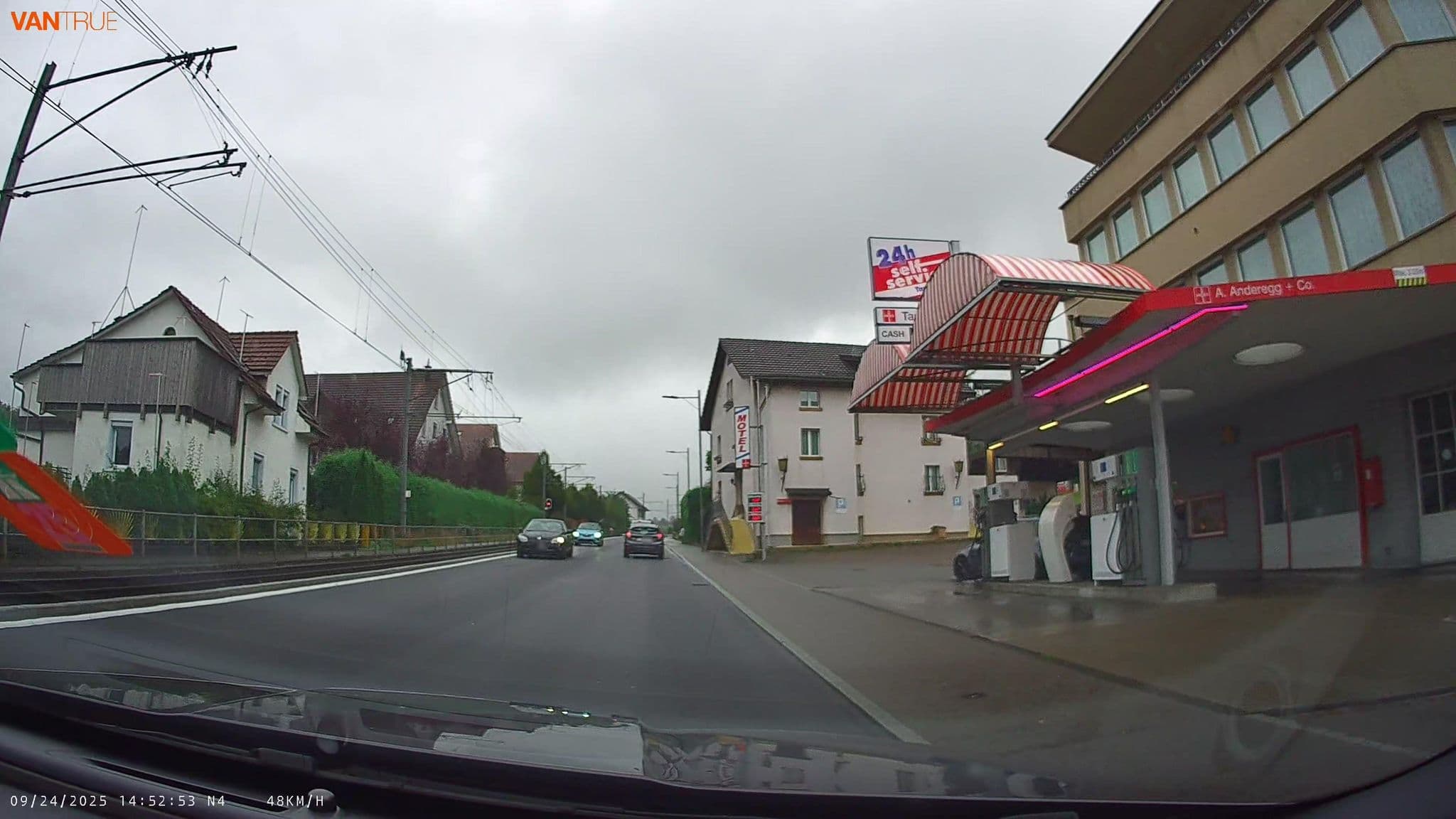 Street view near Motel ANDEX, Rudolfstetten — © fcignat (CC BY-SA · Mapillary)