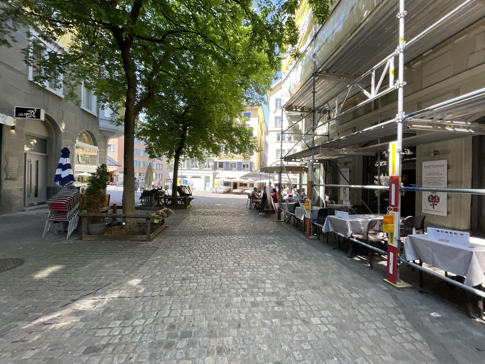 Street view near Apartmenthouse Goldenes Schwert, Zürich (Kreis 1) / Rathaus — © filipb (CC BY-SA · Mapillary)