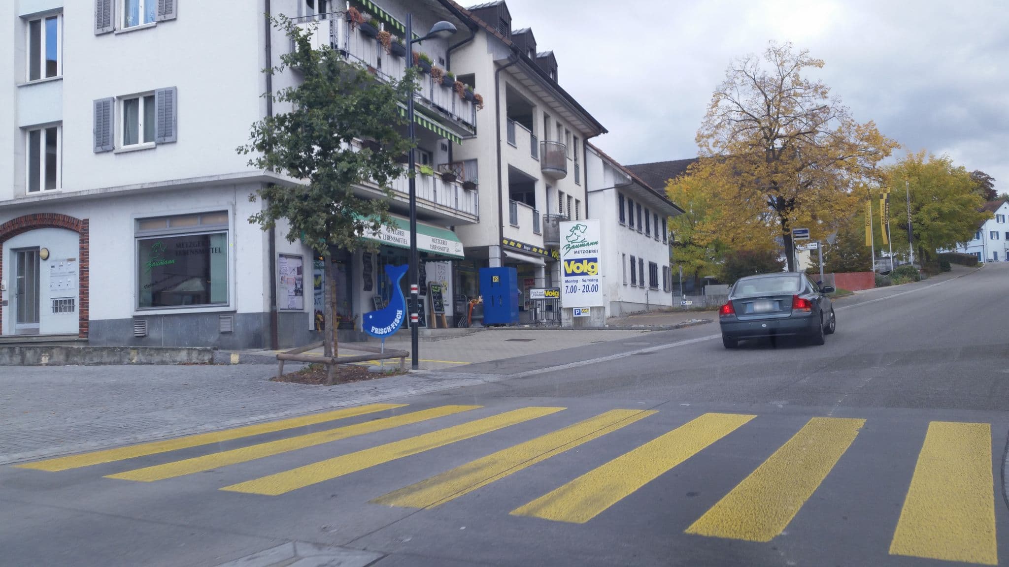 Street view near Hotel-Restaurant Ochsen, Klingnau — © sp8962de (CC BY-SA · Mapillary)