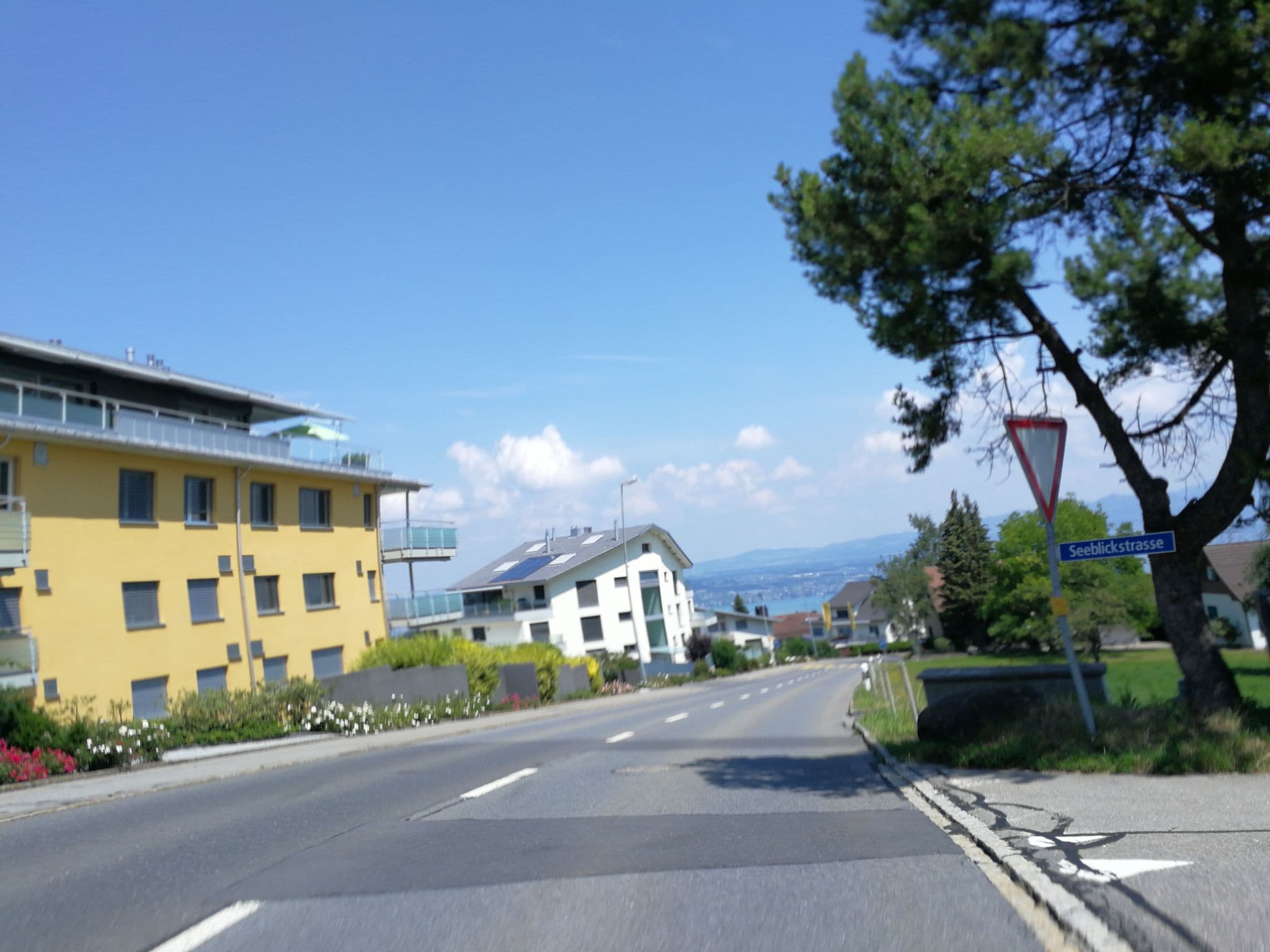 Street view near columbia beach resort, Schindellegi — © barbe45 (CC BY-SA · Mapillary)