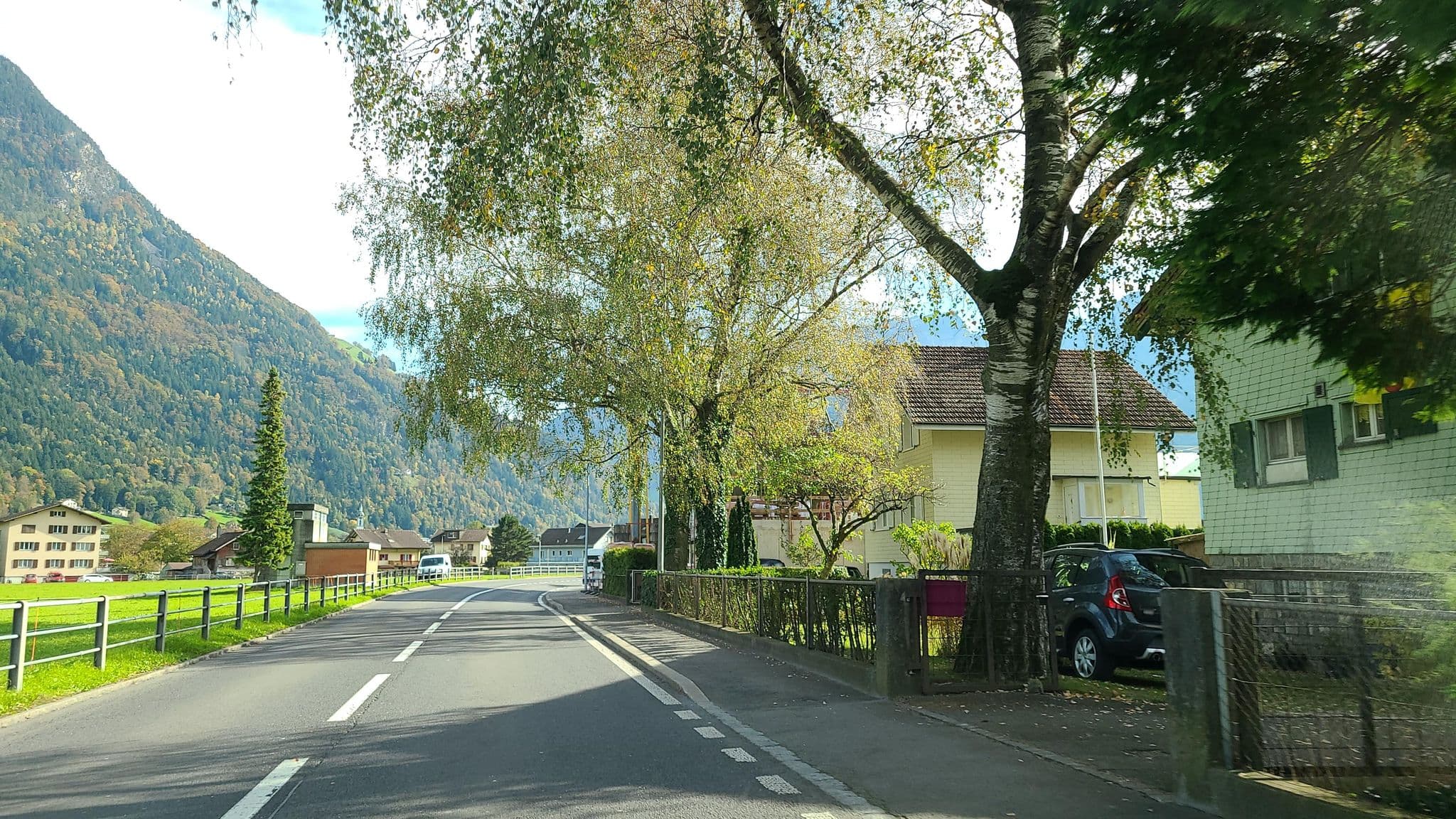 Street view near Hotel Am Weg der Schweiz, Altdorf — © chrisbeddow (CC BY-SA · Mapillary)