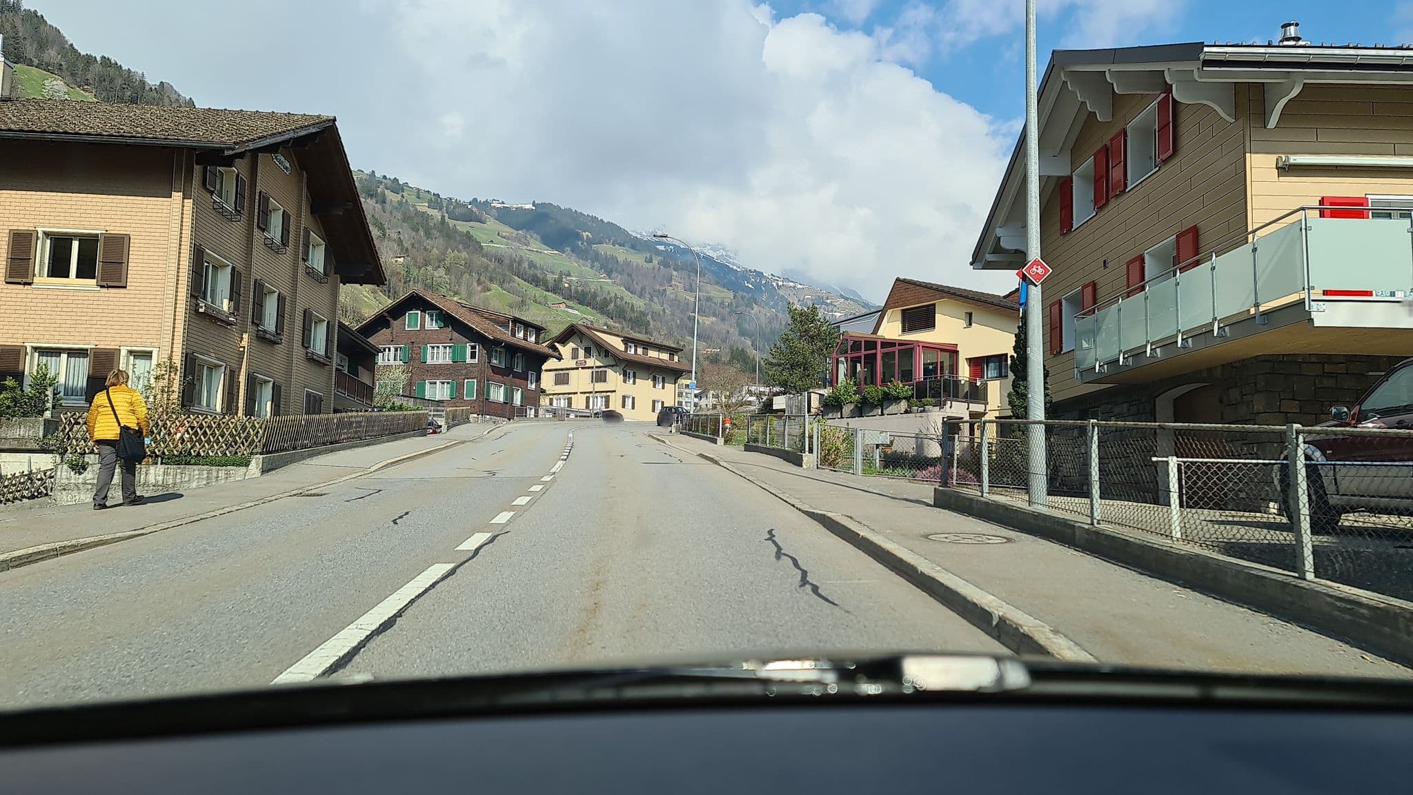 Street view near Hotel Waldhof, Bürglen — © alexanderar (CC BY-SA · Mapillary)