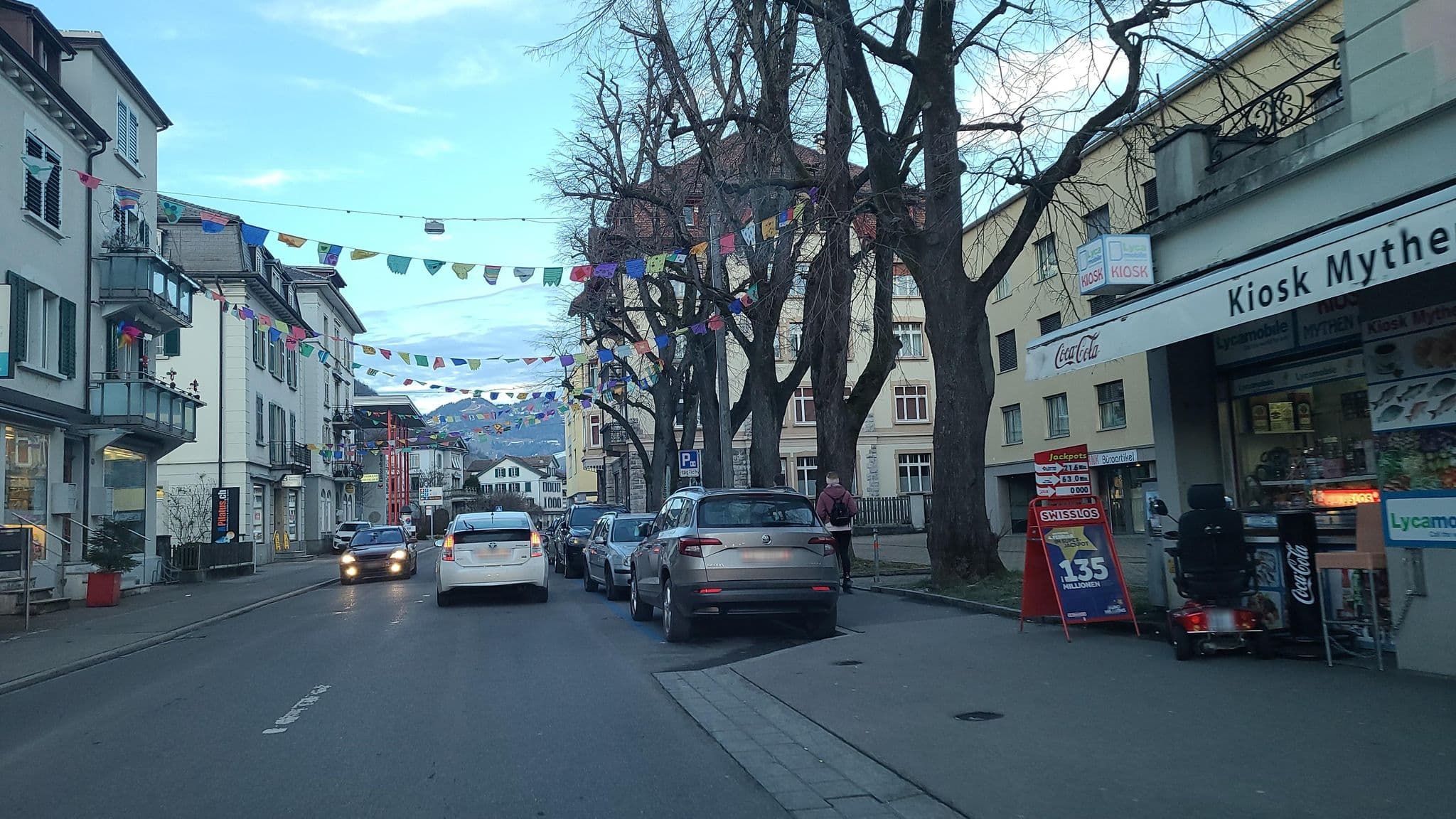Street view near Hotel-Restaurant Bächer, Ingenbohl — © chrisbeddow (CC BY-SA · Mapillary)