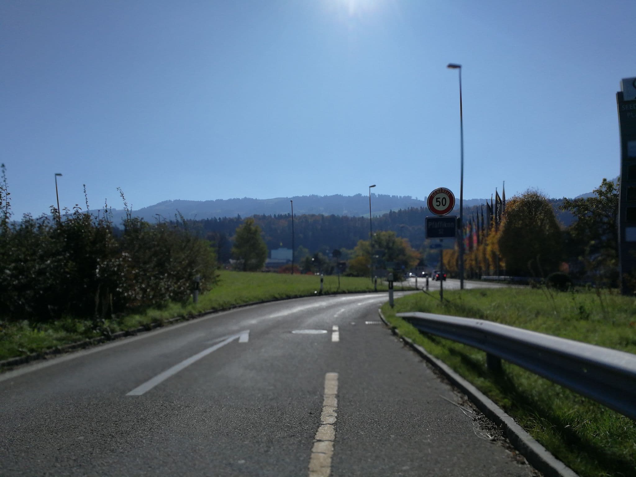 Street view near Béard SA Equipement Hôtelier, Freienbach — © barbe45 (CC BY-SA · Mapillary)