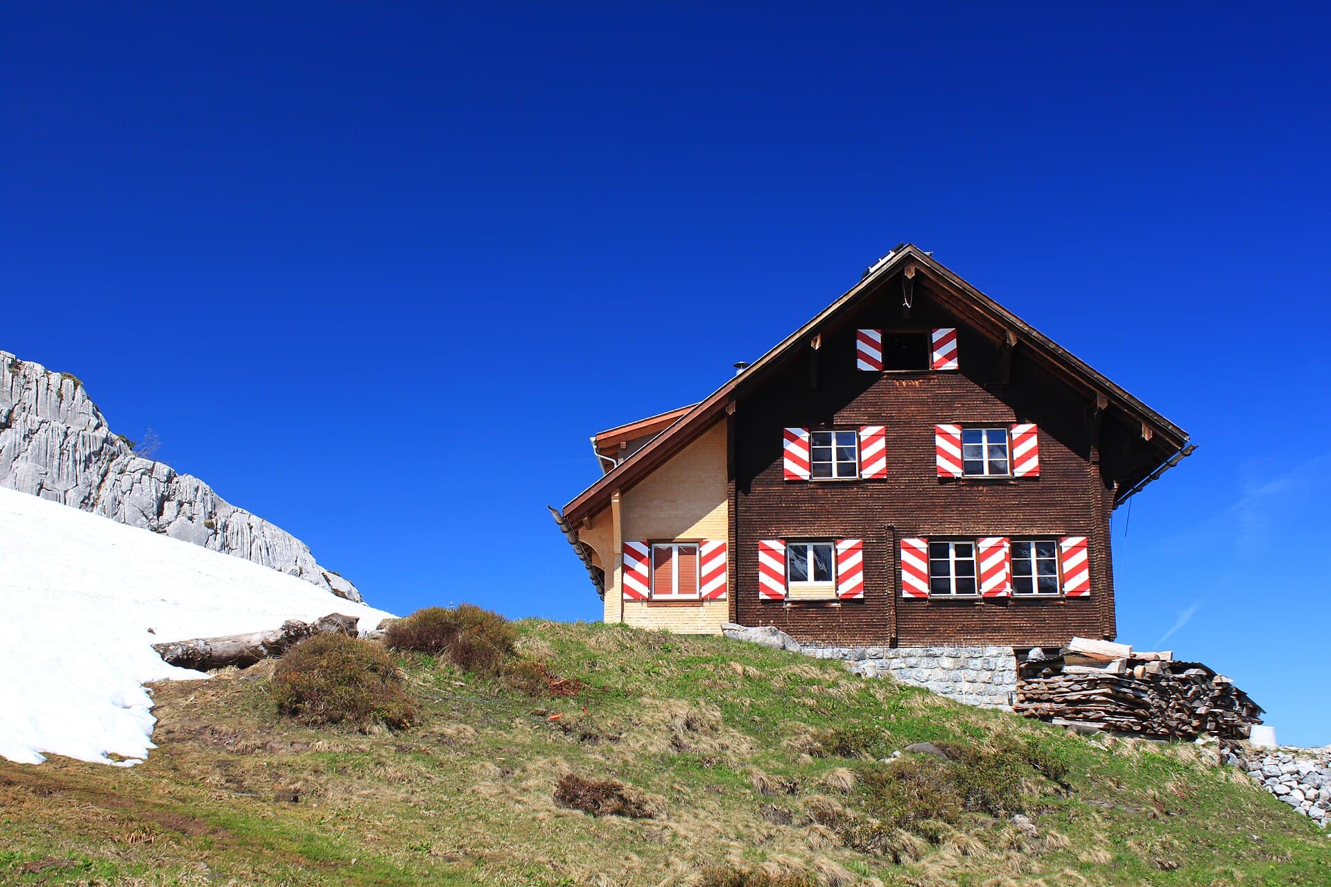 Lidernenhütte (via Wikimedia Commons, CC BY 3.0 de)