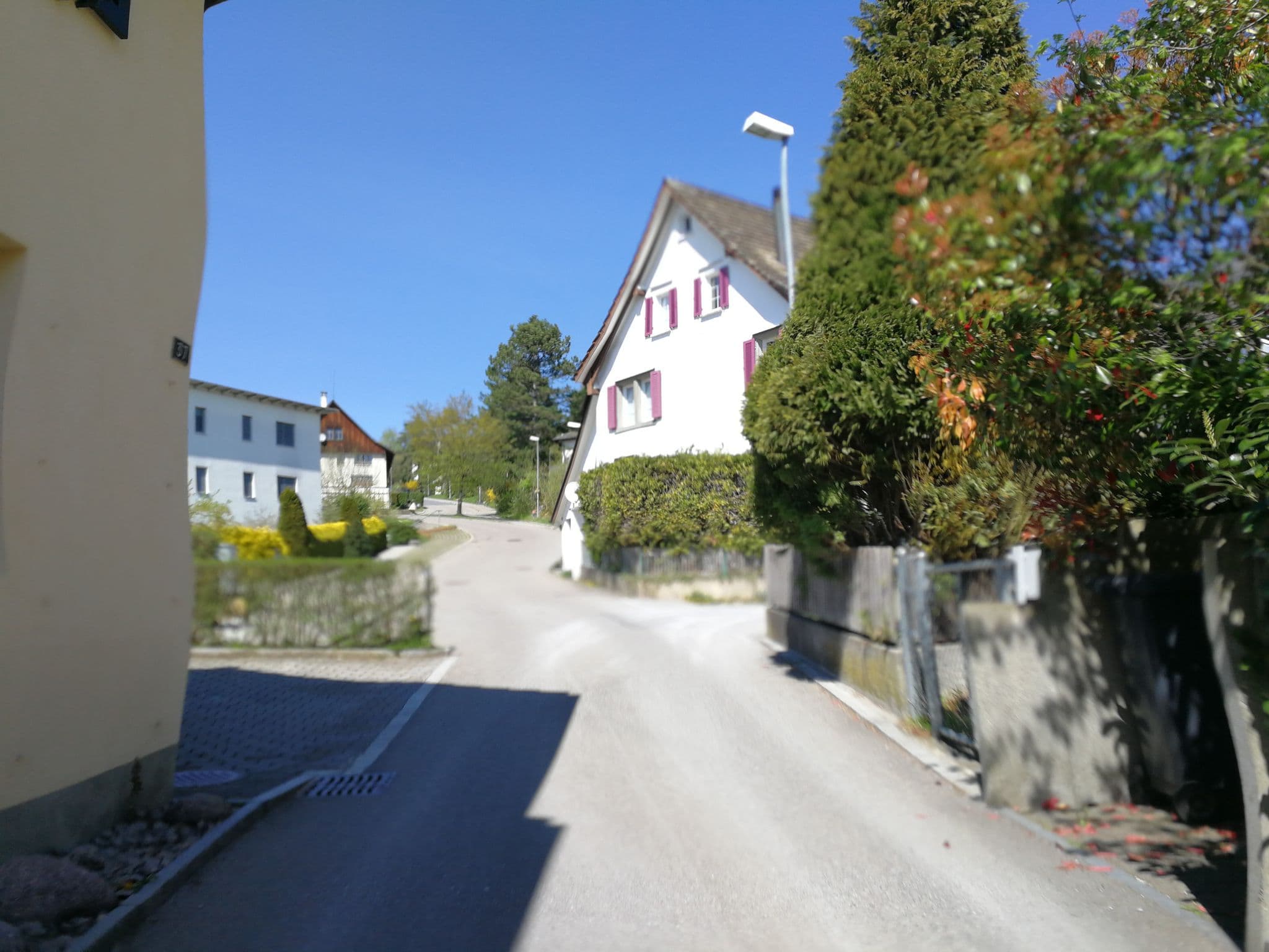 Street view near Zürichsee Appartements, Männedorf — © barbe45 (CC BY-SA · Mapillary)