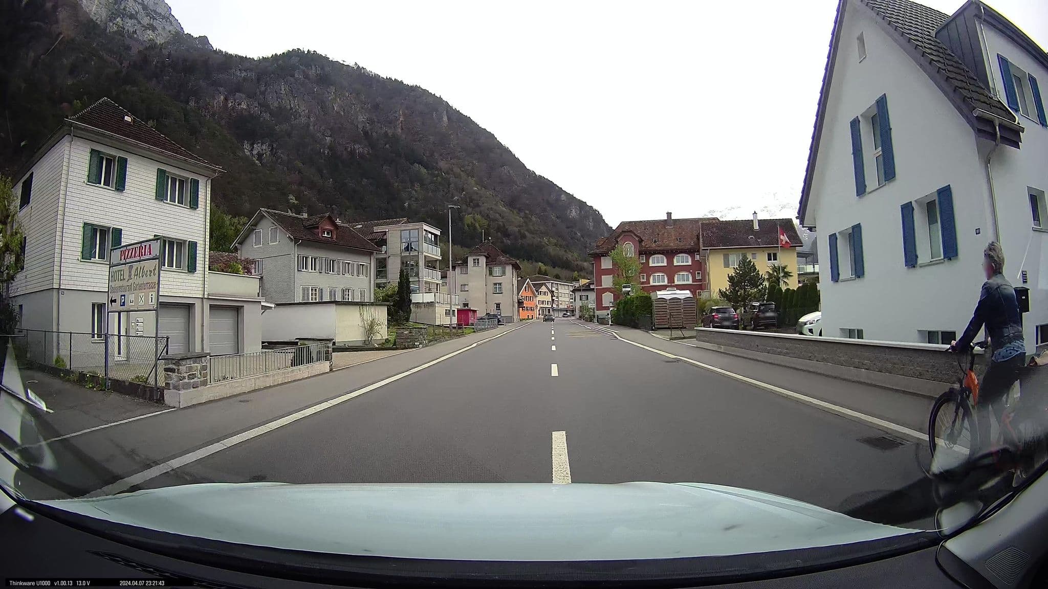 Street view near Hotel-Restaurant Albert, Erstfeld — © maxim752 (CC BY-SA · Mapillary)